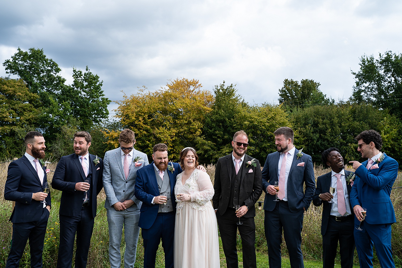 29 Vix Meldrew meadow wedding