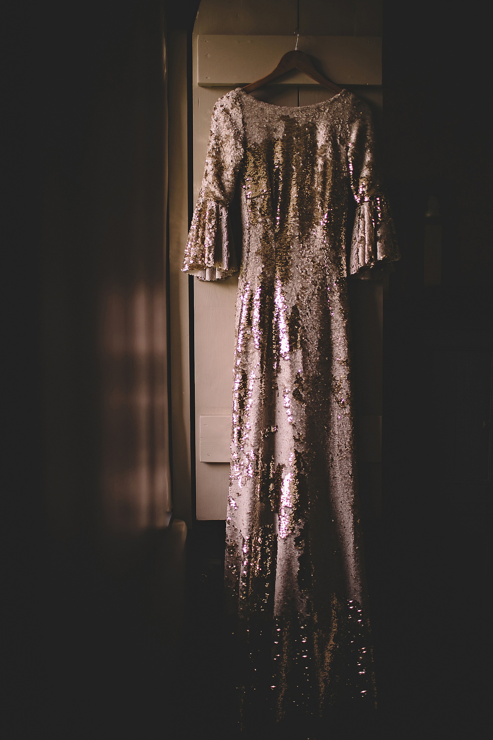3 Dark Romantic Bridal Style Cornish Coast 1