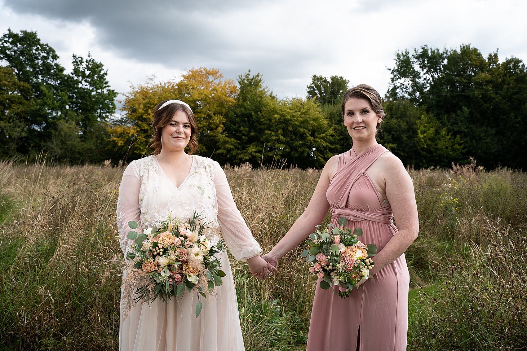 31 Vix Meldrew meadow wedding