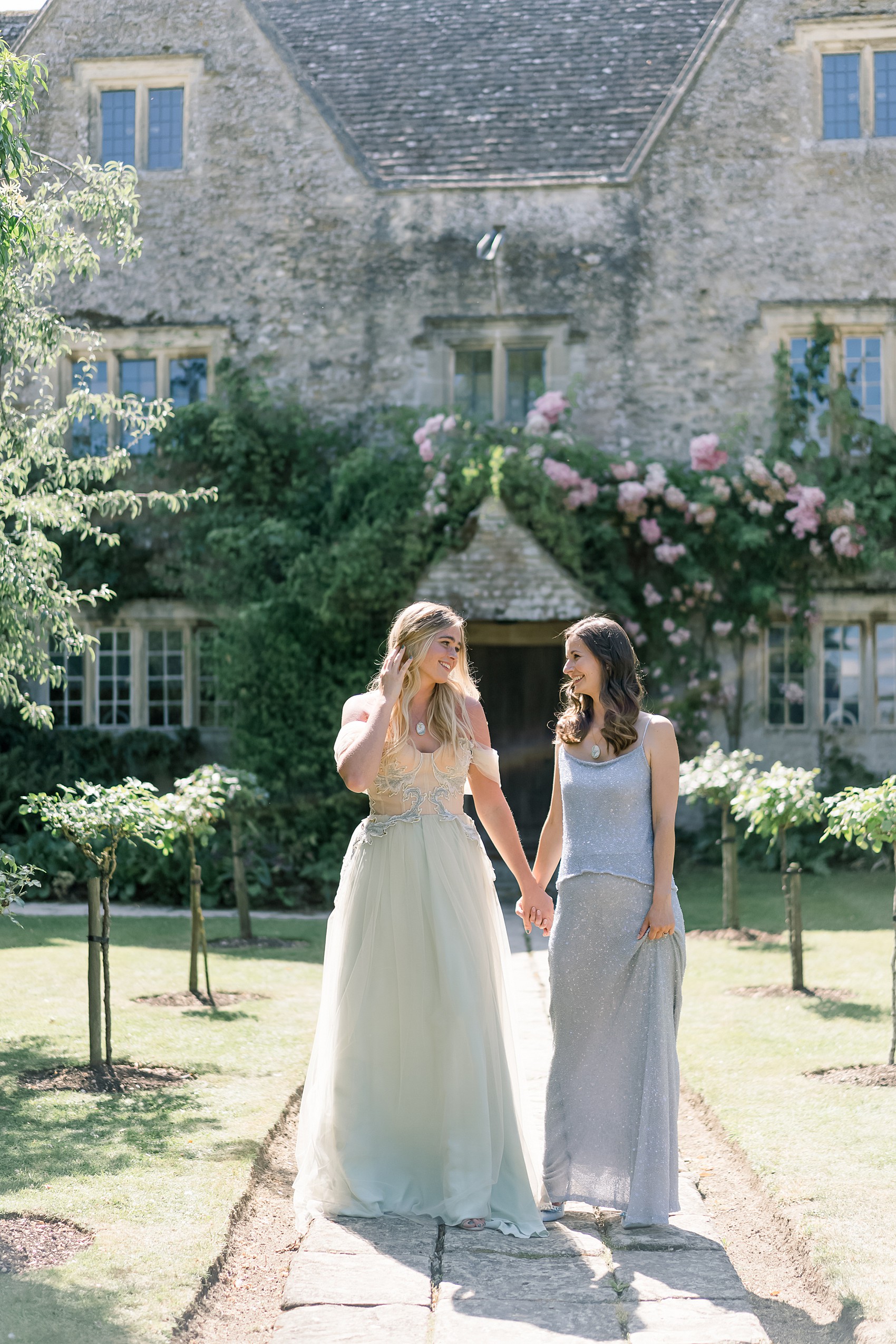 31 William Morris inspired wedding editorial