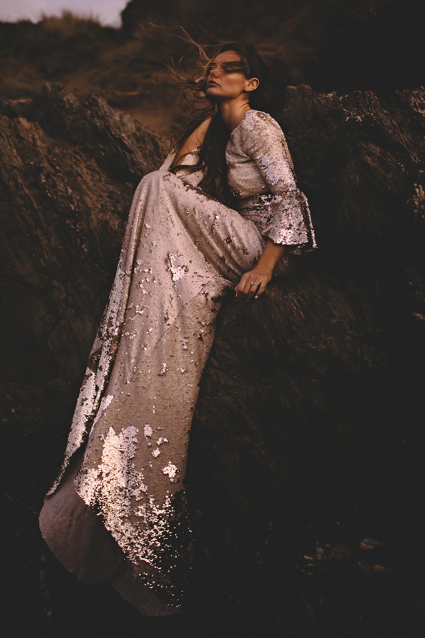 38 Dark Romantic Bridal Style Cornish Coast 1