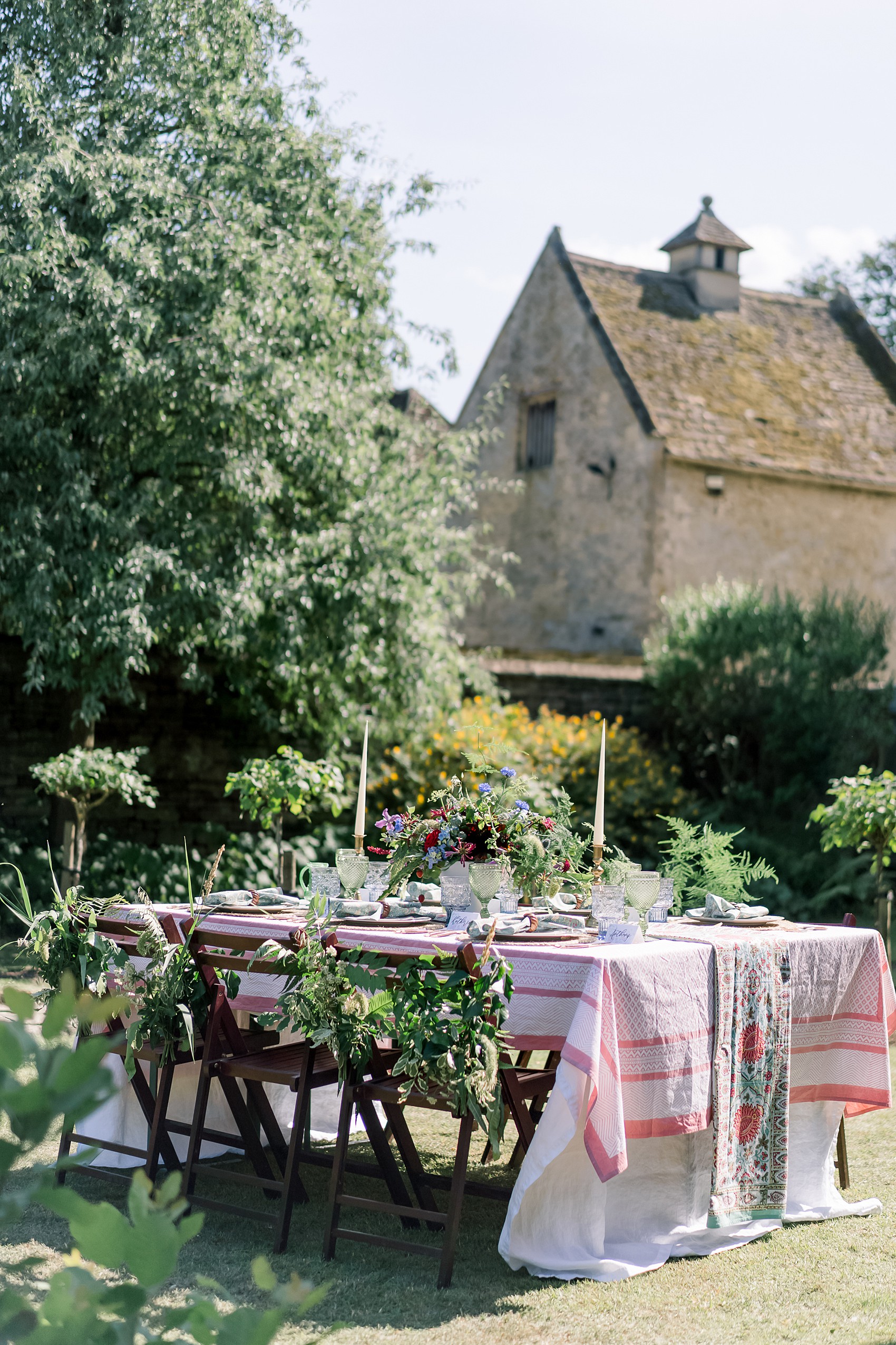 41 William Morris inspired wedding editorial