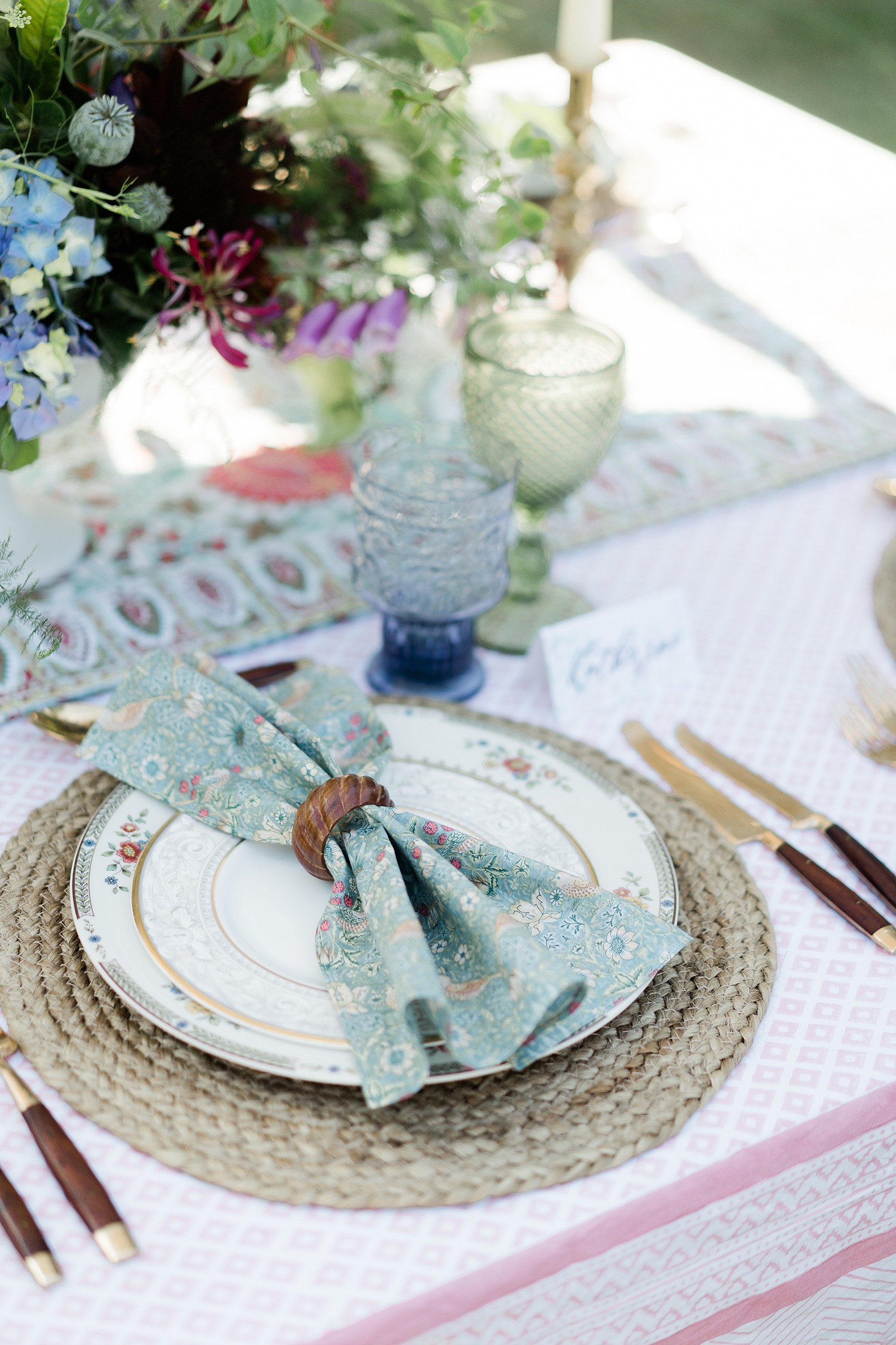 42 William Morris inspired wedding editorial