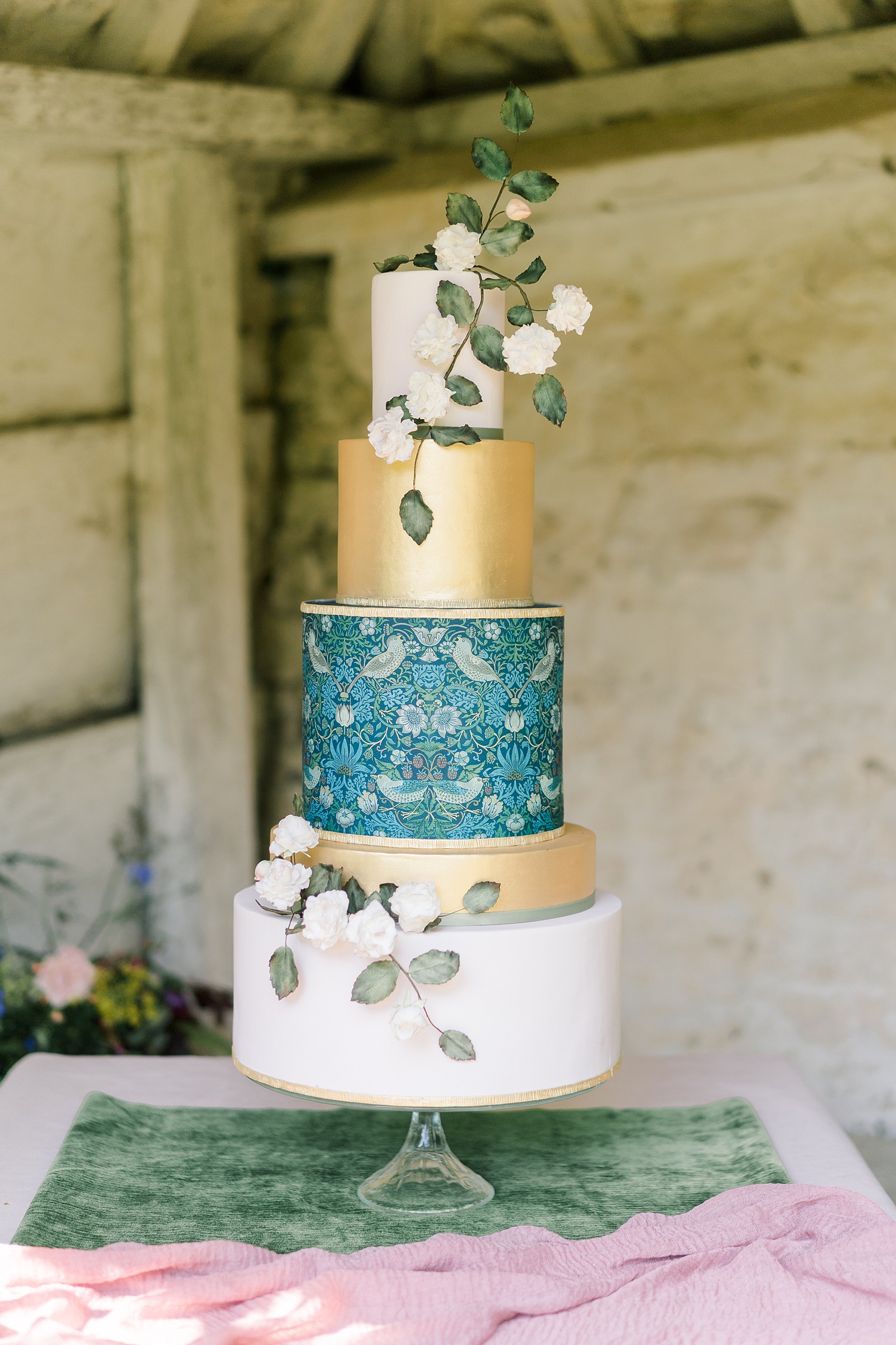 48 William Morris inspired wedding editorial