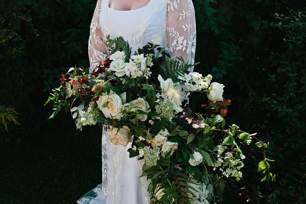 5 Suzanne Neville florist bride