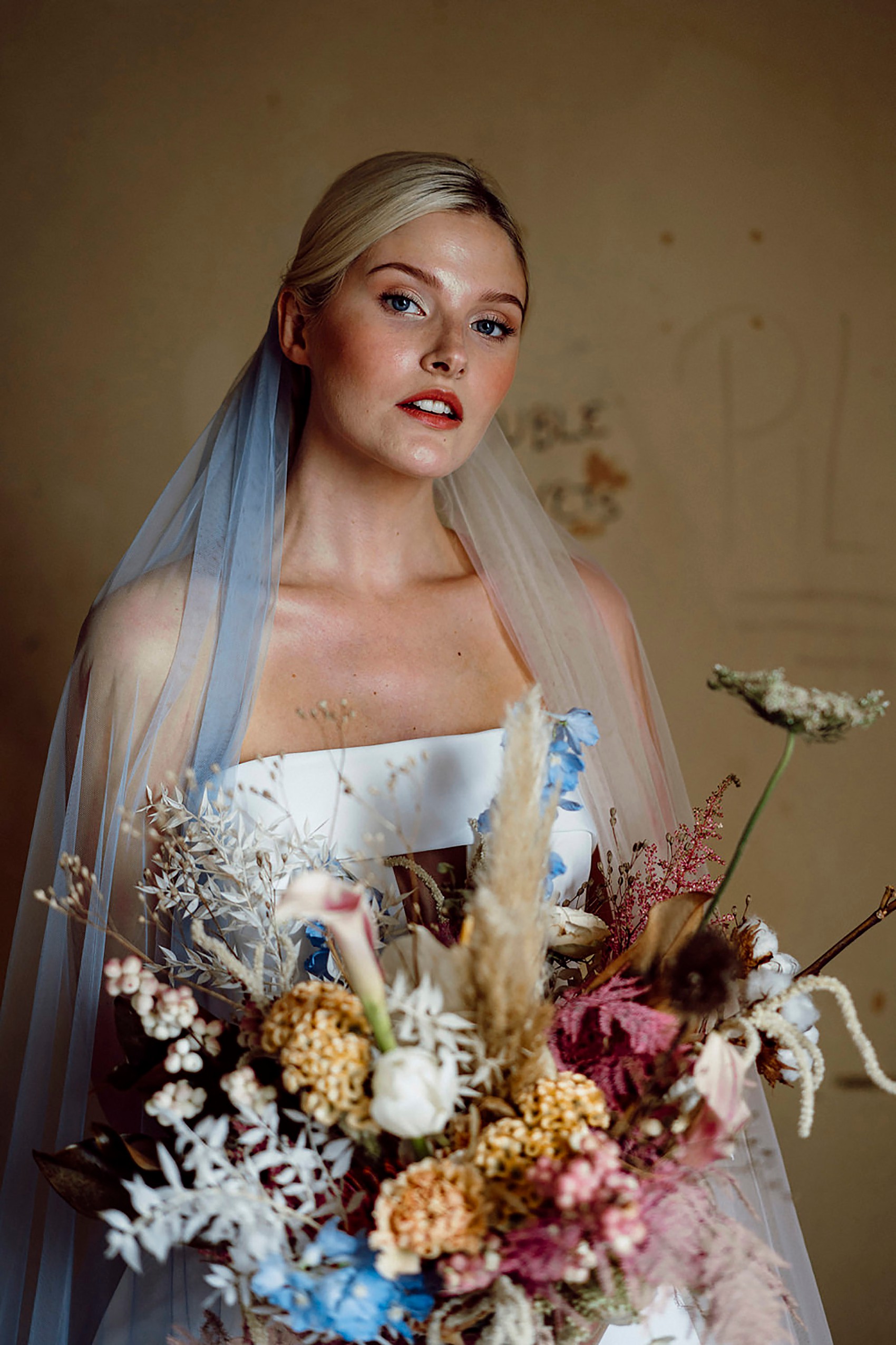 Cool modern bridal style 31