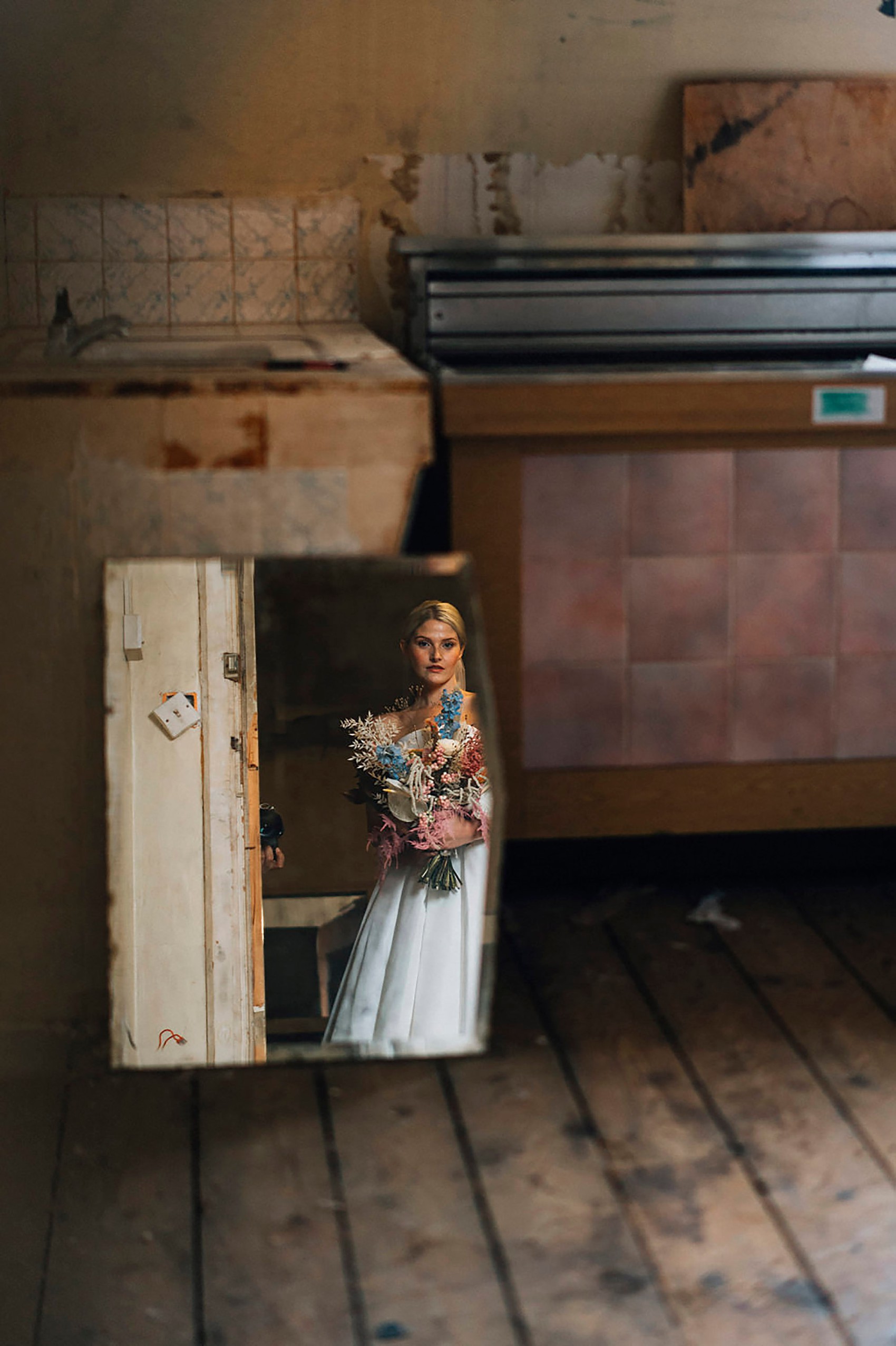 Cool modern bridal style 55