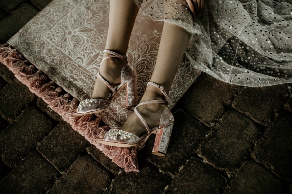 Black, Pink & Pearly Modern Luxe Wedding Style