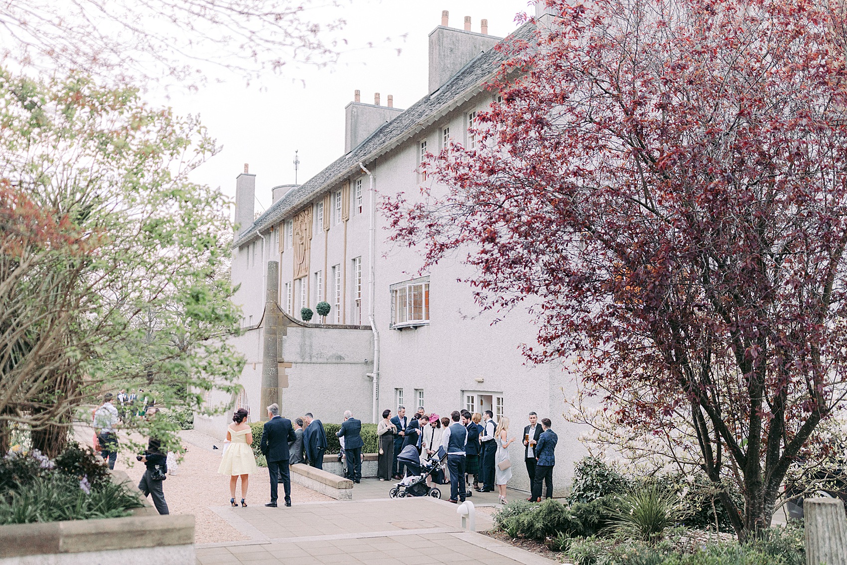 36 Charles Rennie Macintosh inspired wedding