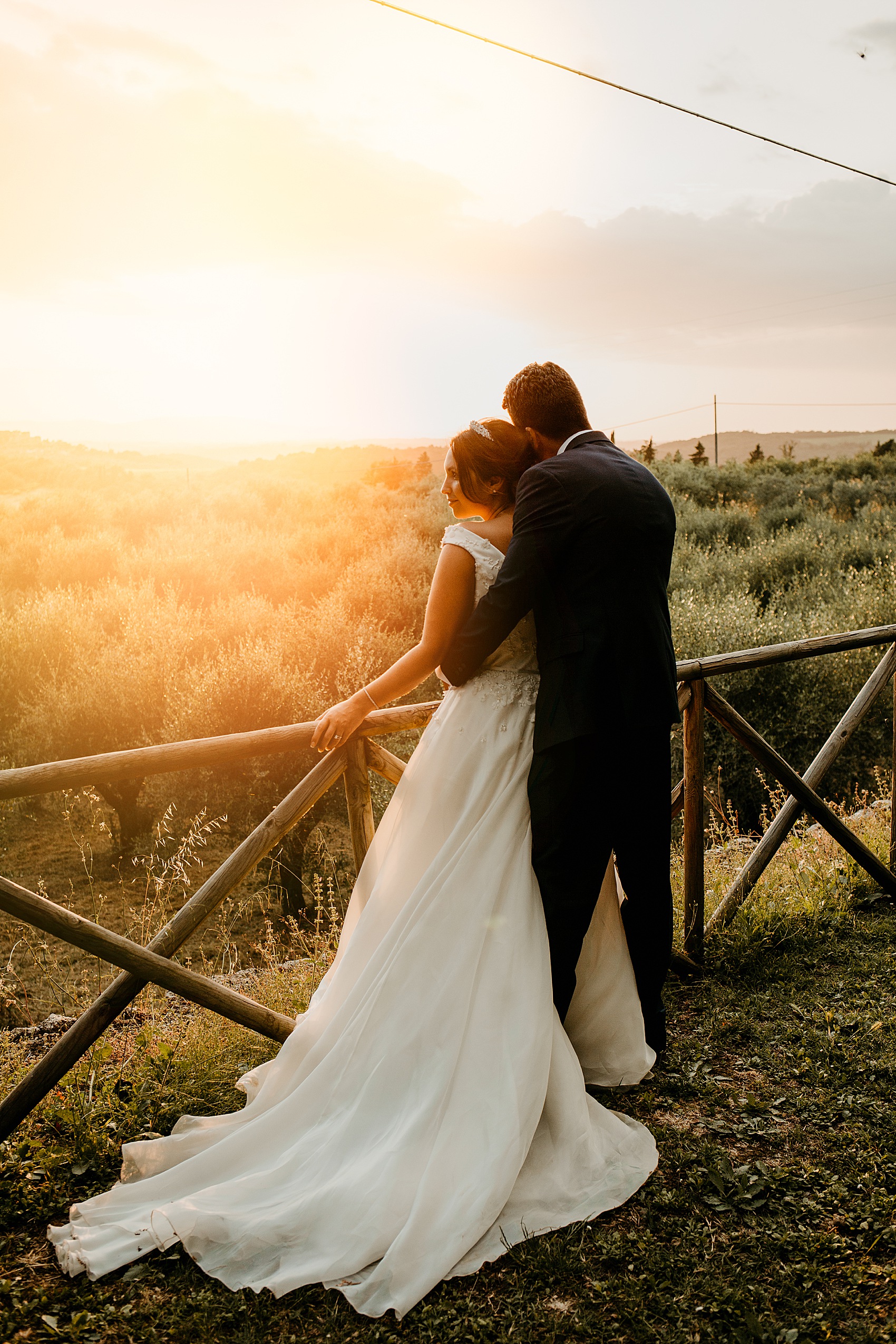 Suzanne Neville pregnant bride Tuscany wedding 35