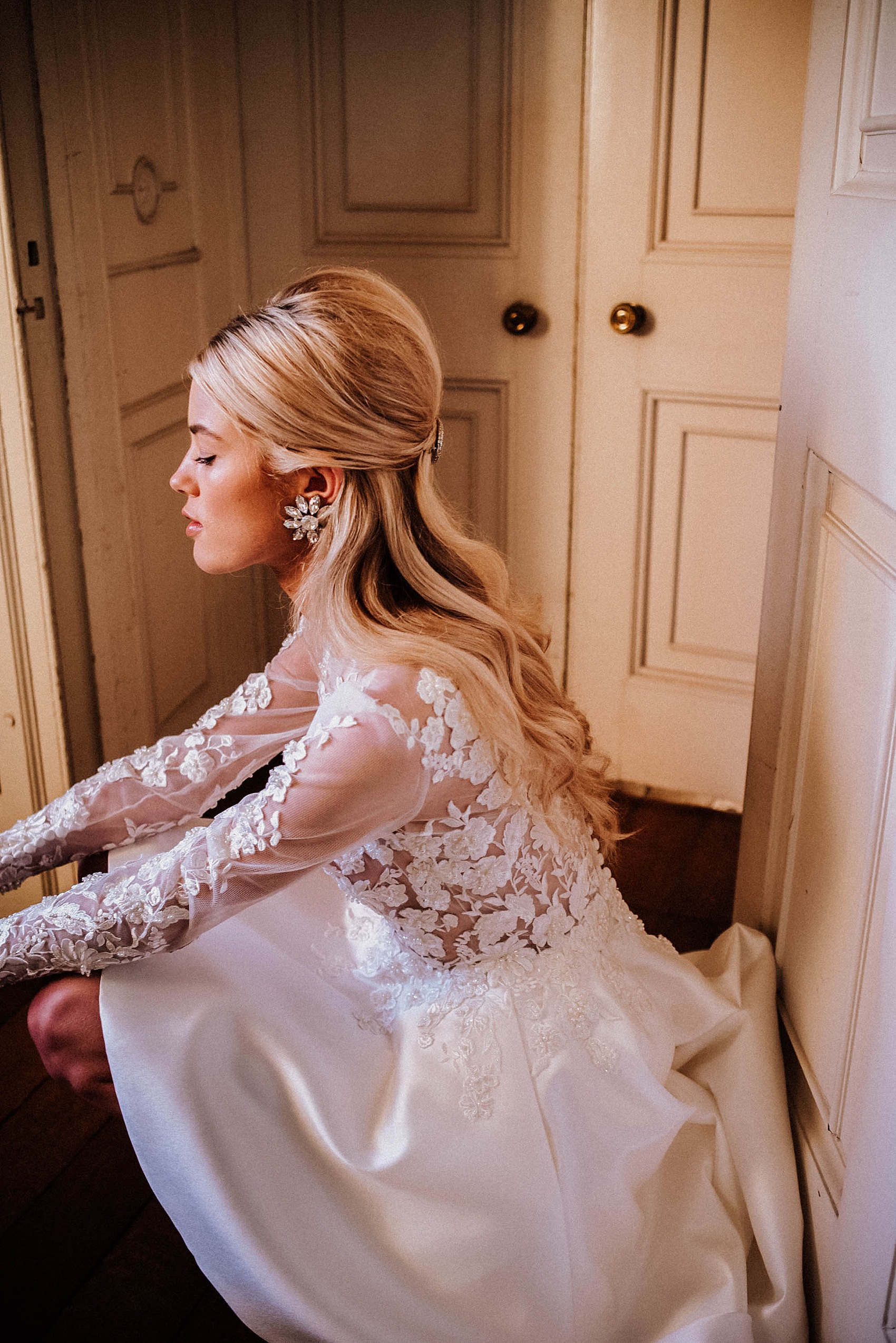 57 Emma Beaumont Bridal Fashion Vanitas Life Photography