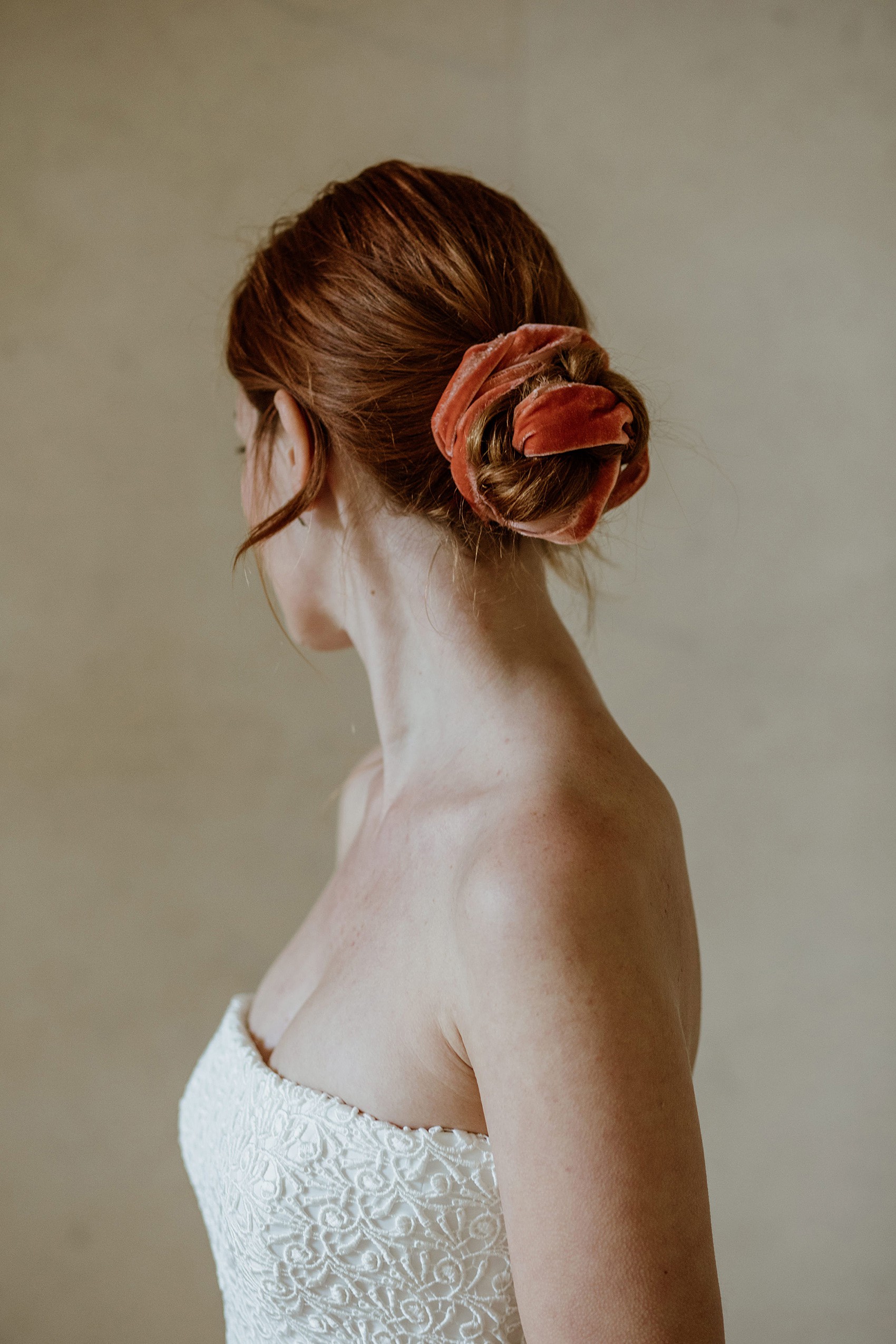 Naomi Neoh bride Euridge Manor wedding venue Cotswolds 16