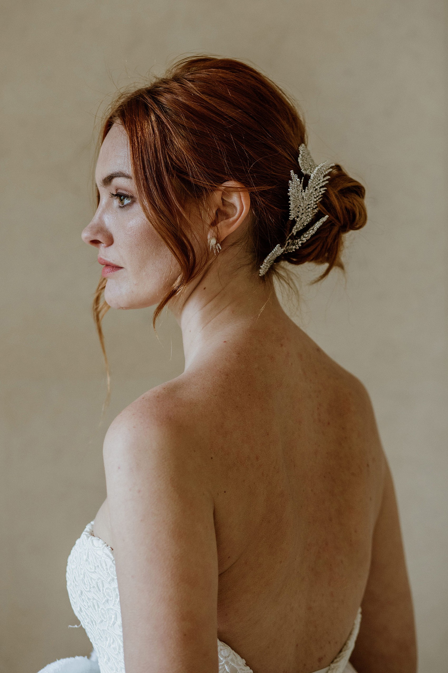Naomi Neoh bride Euridge Manor wedding venue Cotswolds 17