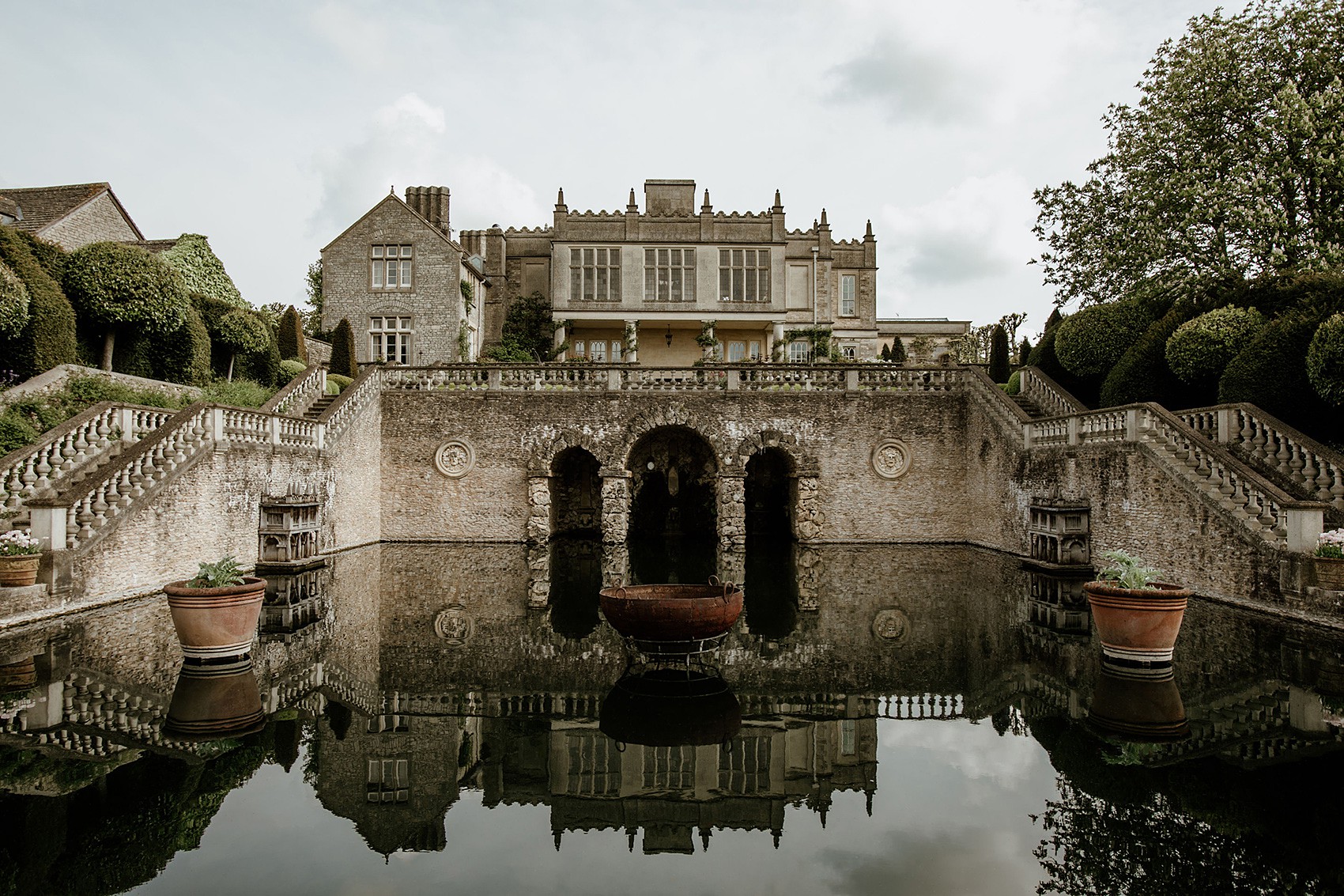 Naomi Neoh bride Euridge Manor wedding venue Cotswolds 2