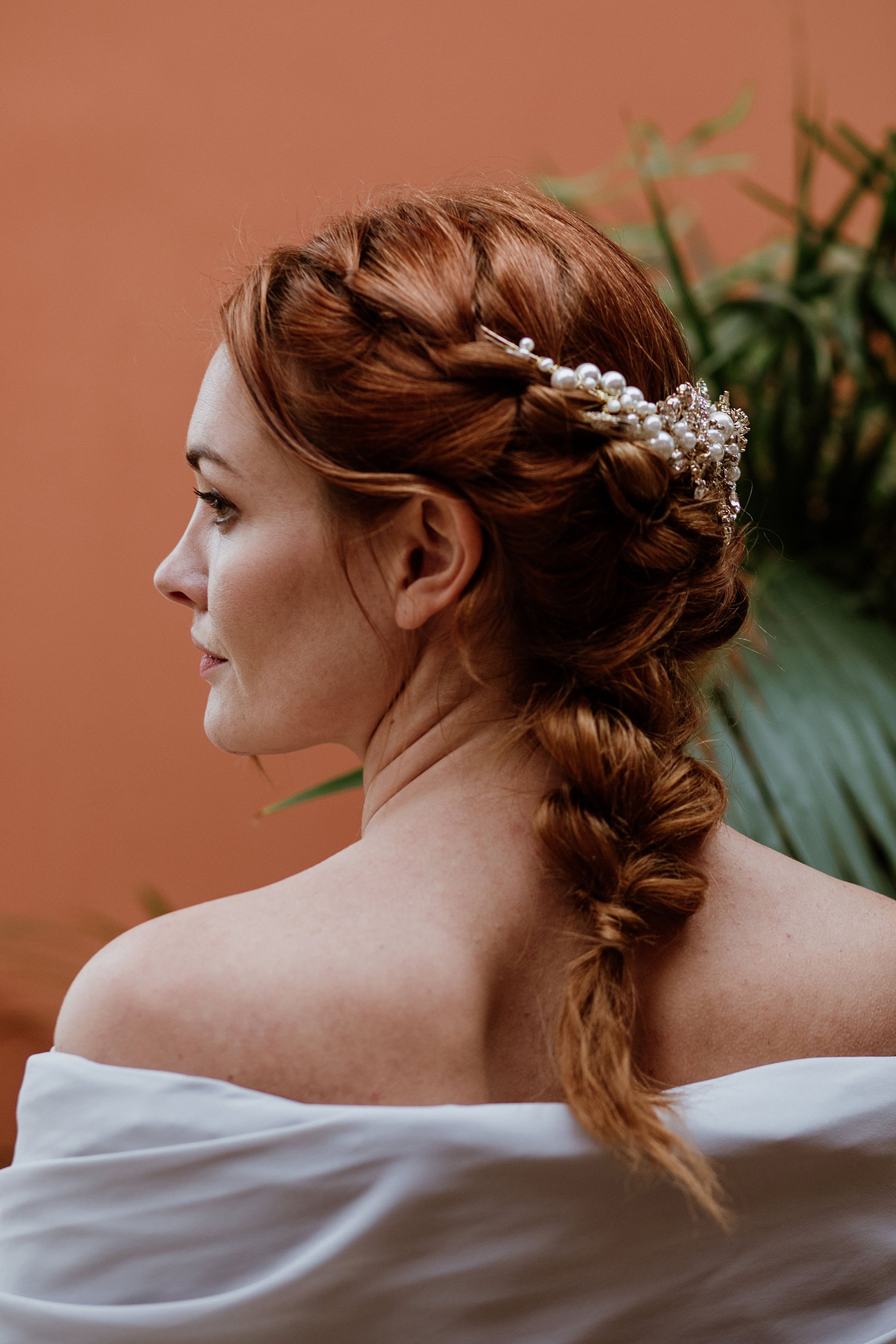 Naomi Neoh bride Euridge Manor wedding venue Cotswolds 46