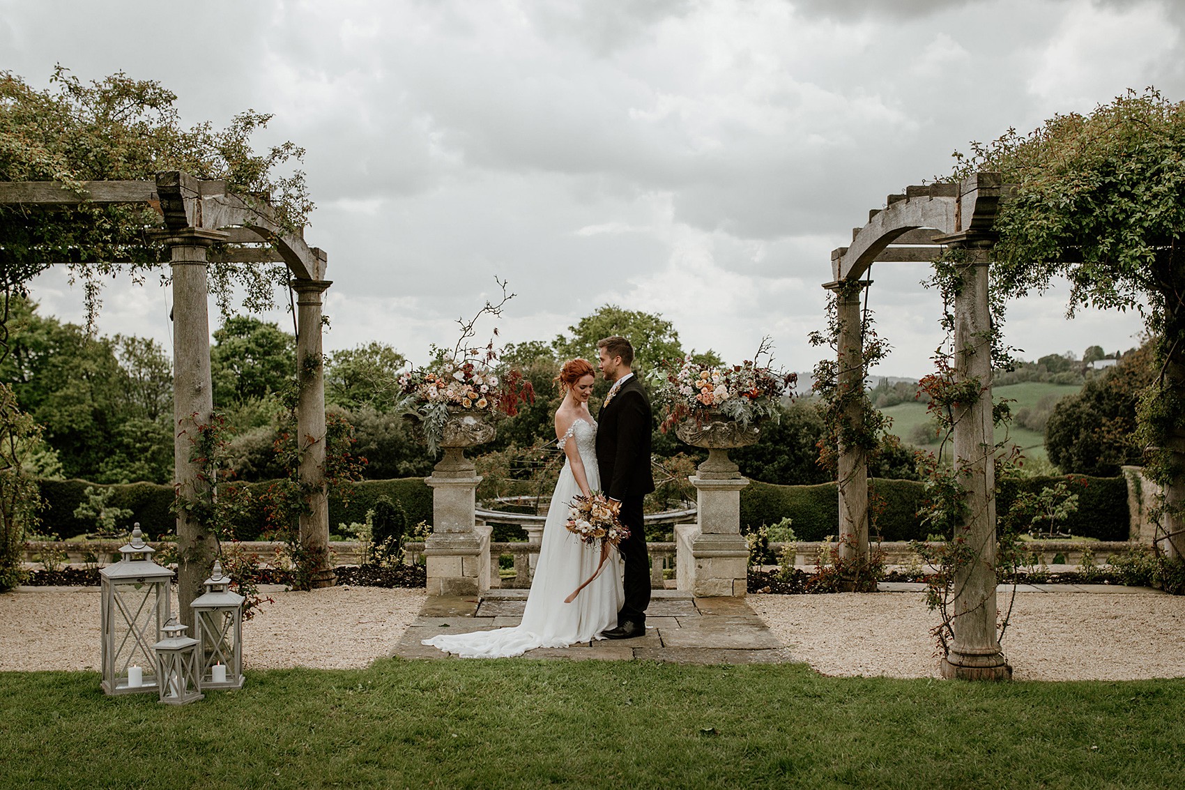 Naomi Neoh bride Euridge Manor wedding venue Cotswolds 52