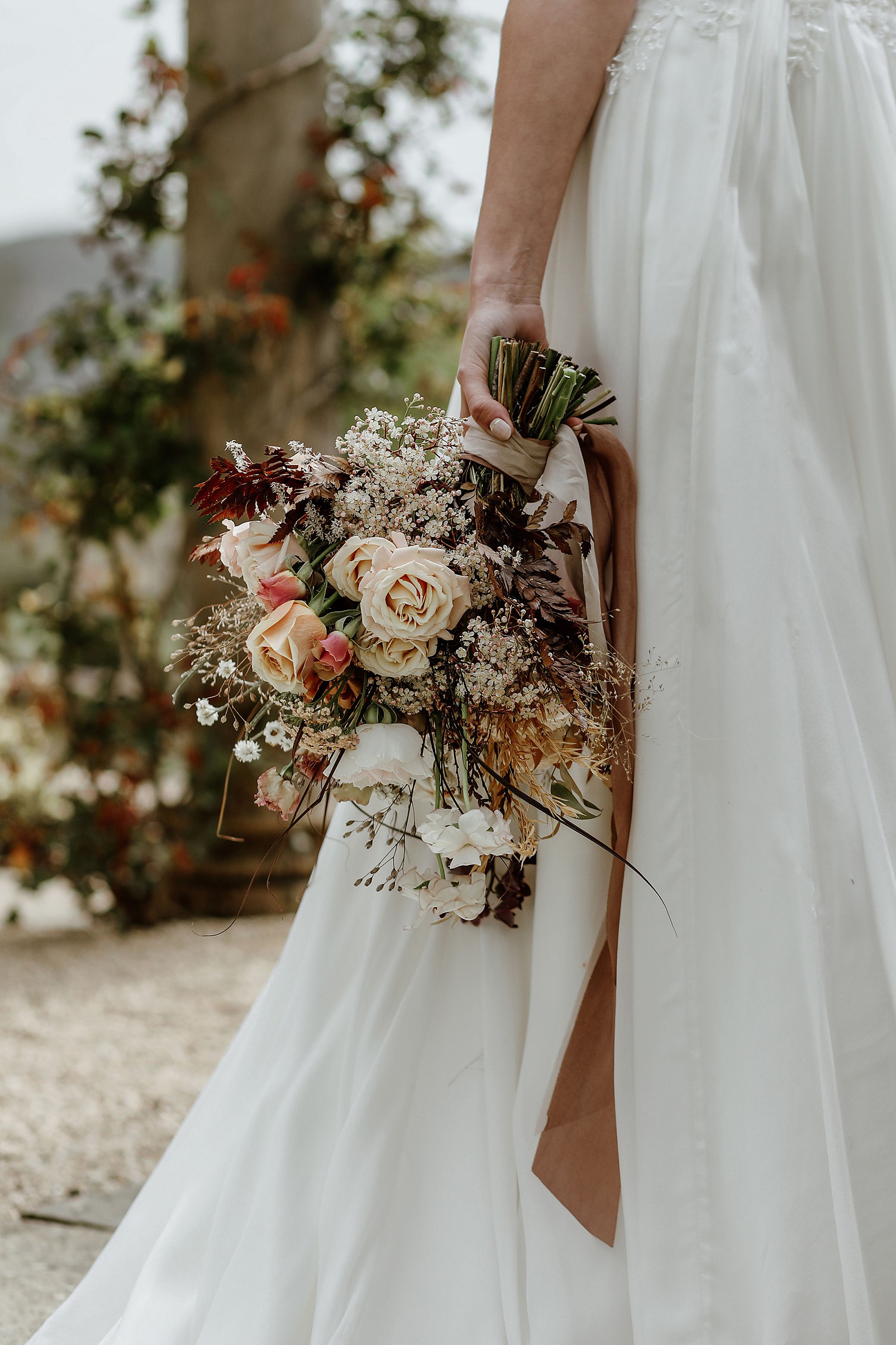 Naomi Neoh bride Euridge Manor wedding venue Cotswolds 56