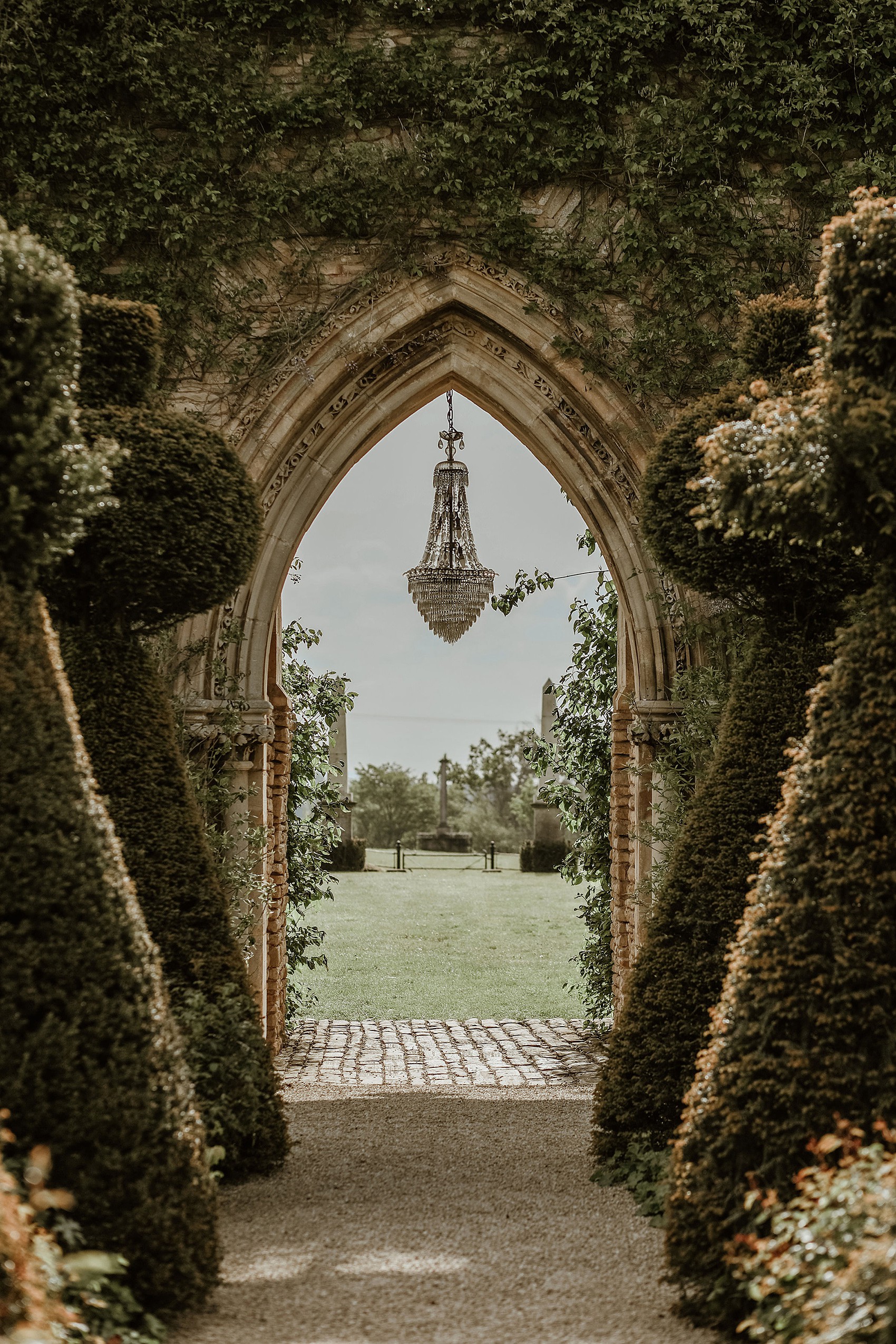 Naomi Neoh bride Euridge Manor wedding venue Cotswolds 65