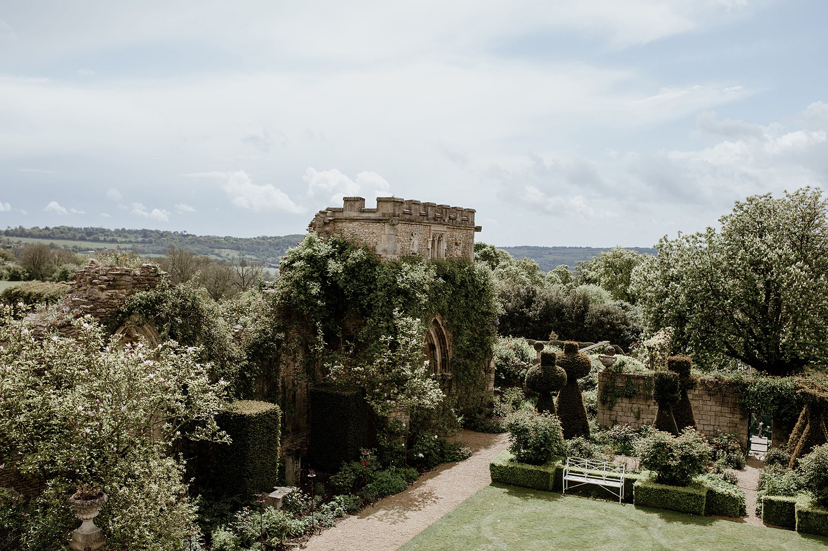 Naomi Neoh bride Euridge Manor wedding venue Cotswolds 66