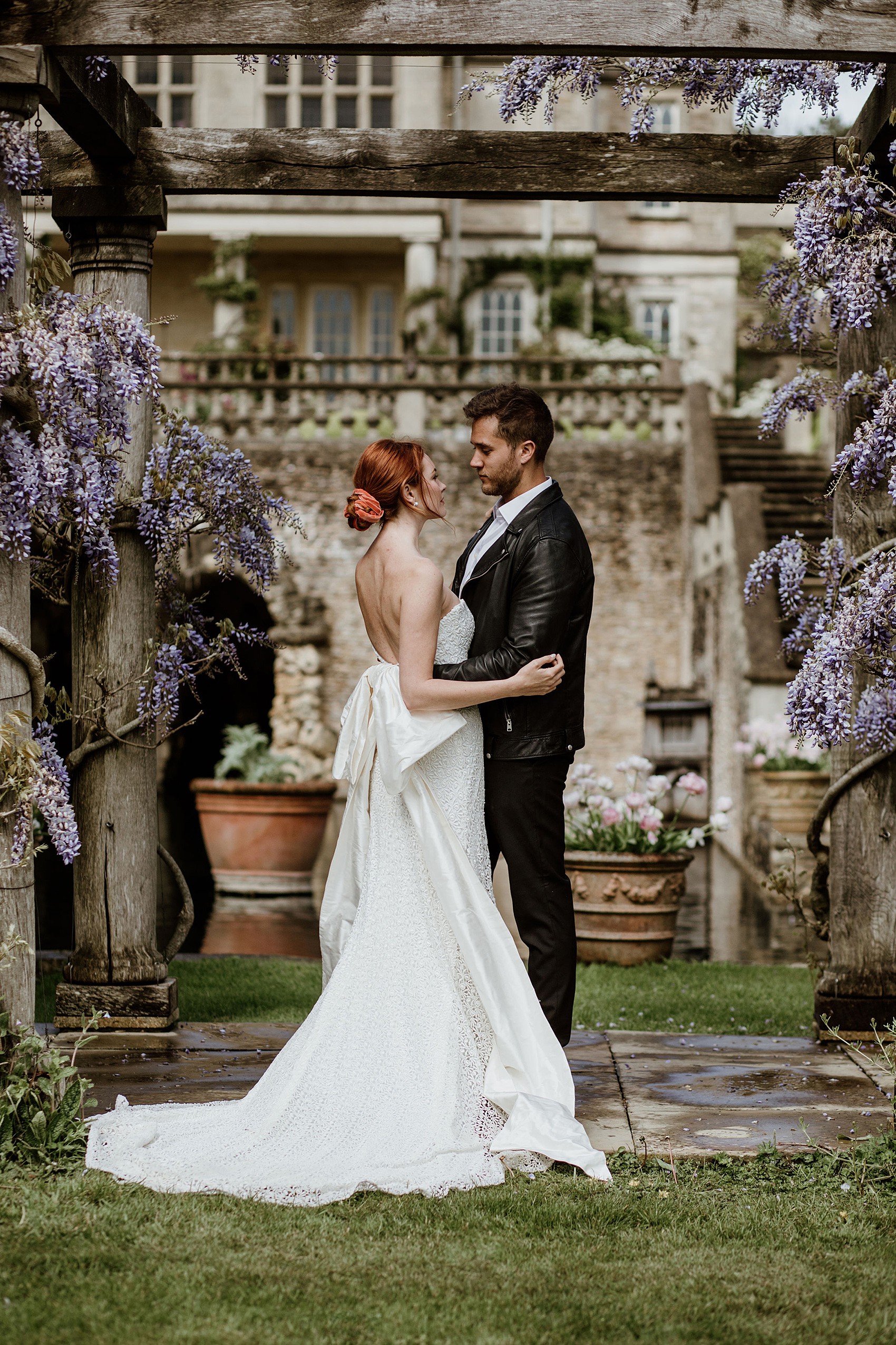 Naomi Neoh bride Euridge Manor wedding venue Cotswolds 94