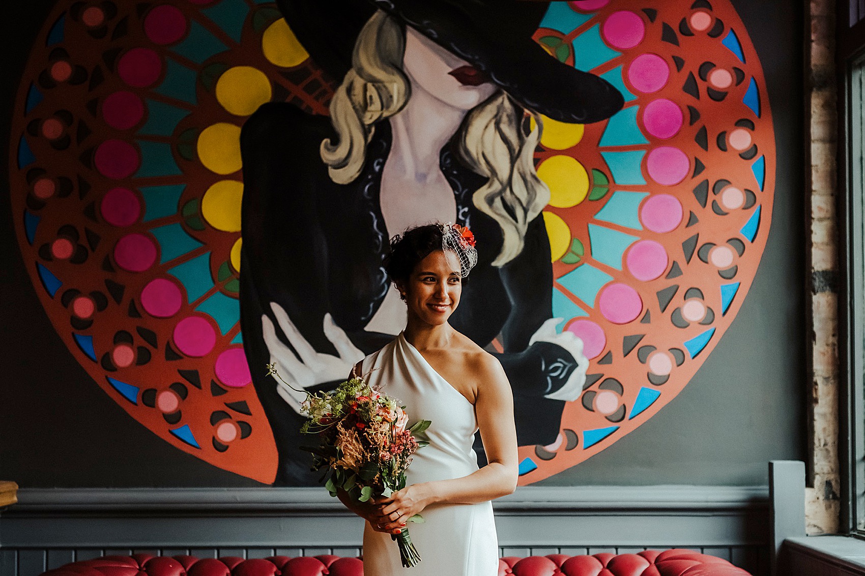 18 Colourful modern London wedding