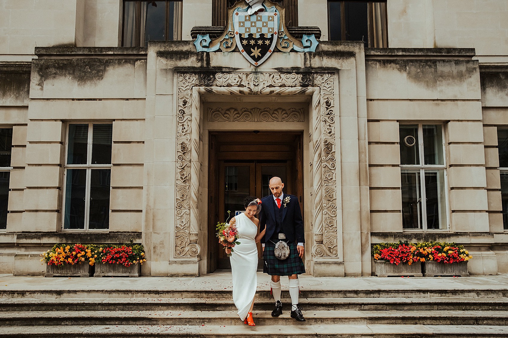 34 Colourful modern London wedding