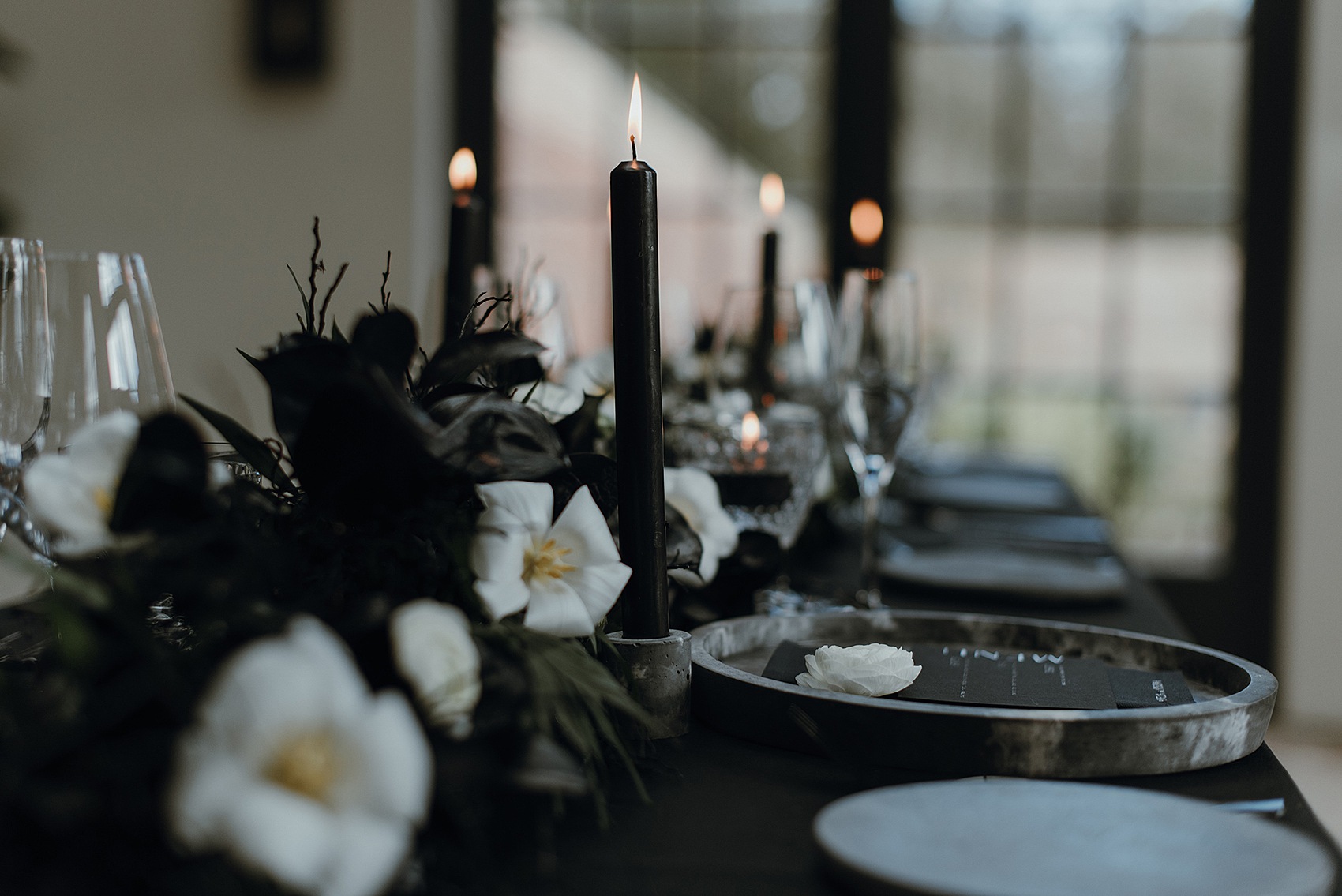 Andrea Hawkes modern minimalist bride 14