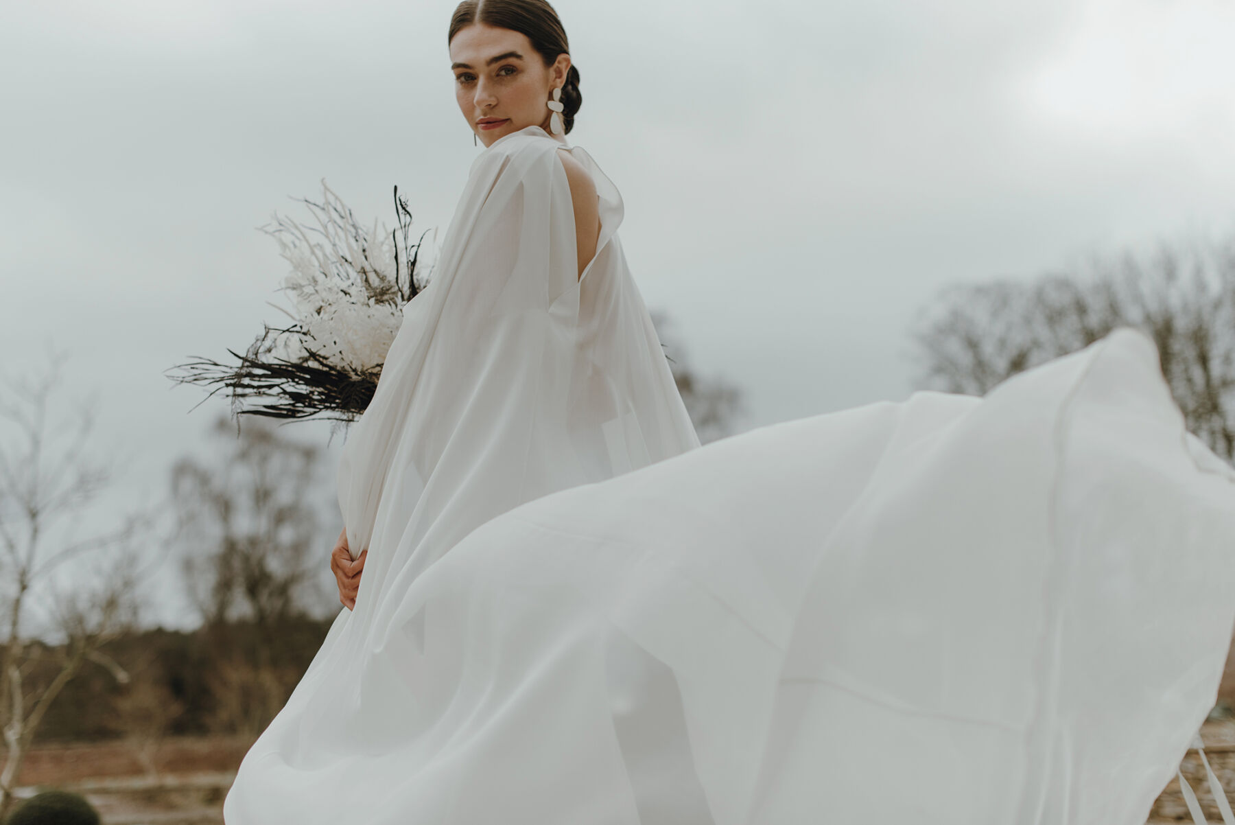 Andrea Hawkes modern minimalist bride 25 1