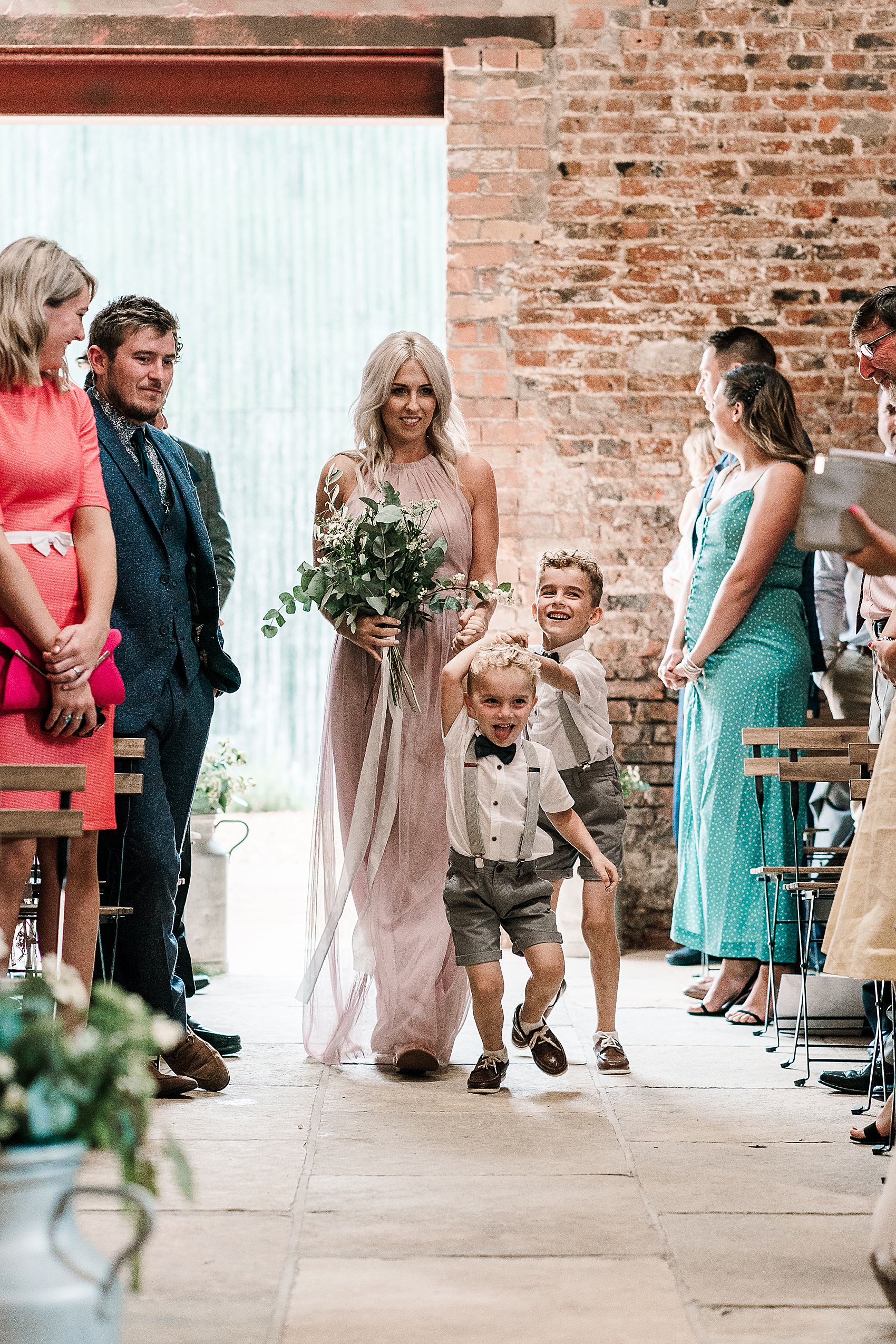 19 Rustic Barn wedding For Love dress