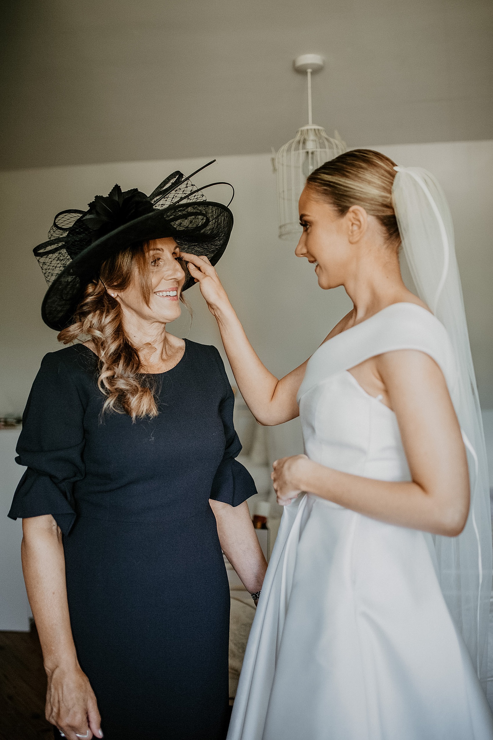 4 Jessica Bennett Bespoke bride Norwich Cathedral wedding