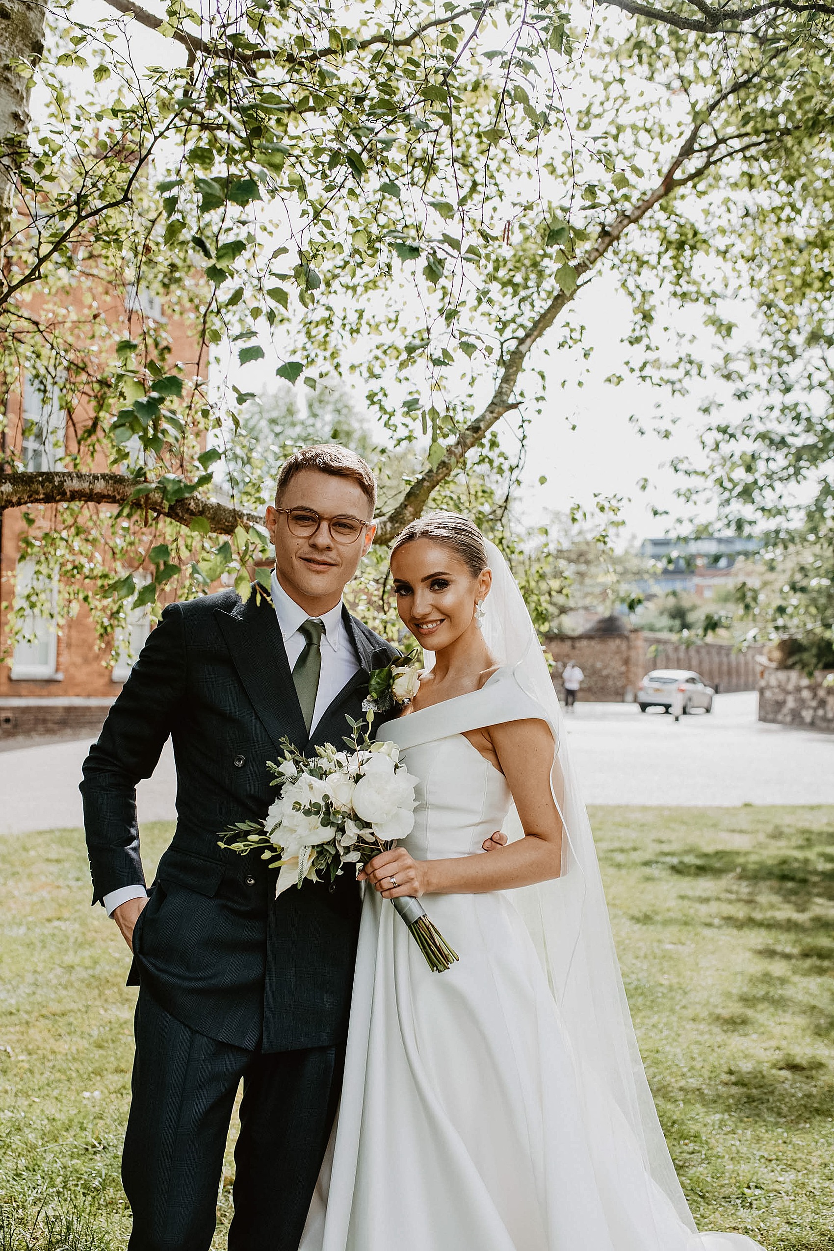 40 Jessica Bennett Bespoke bride Norwich Cathedral wedding