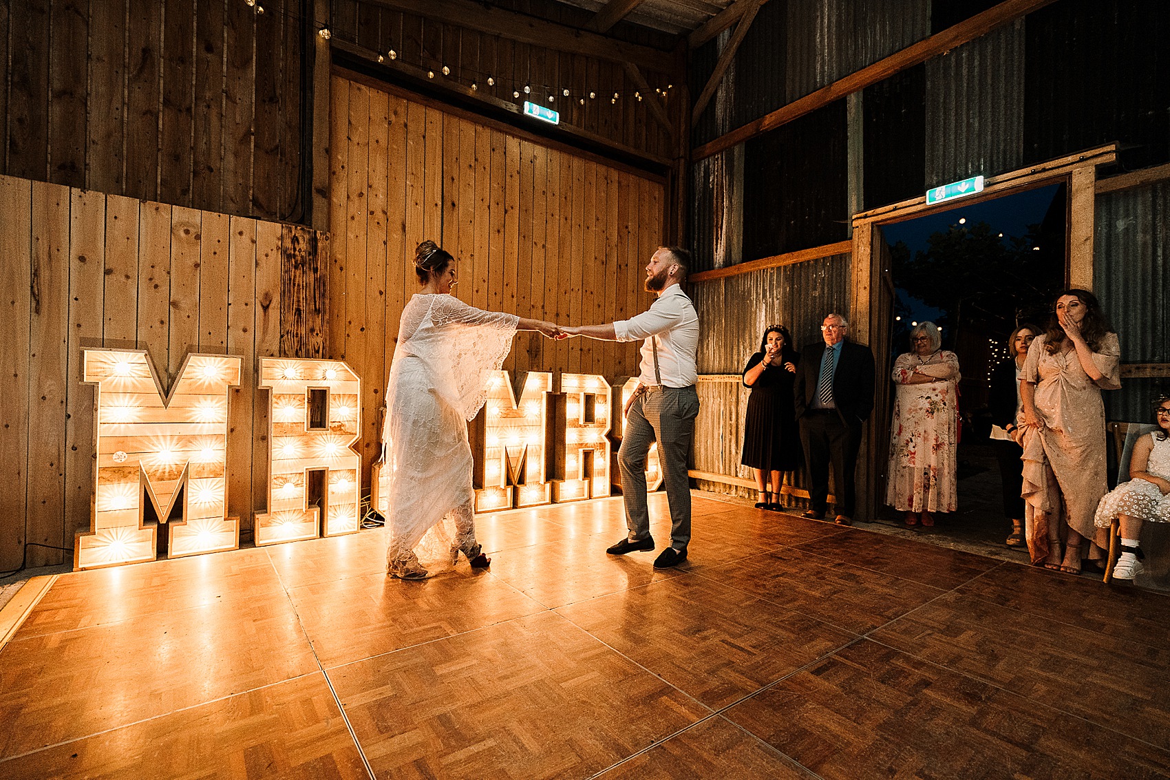 56 Rustic Barn wedding For Love dress