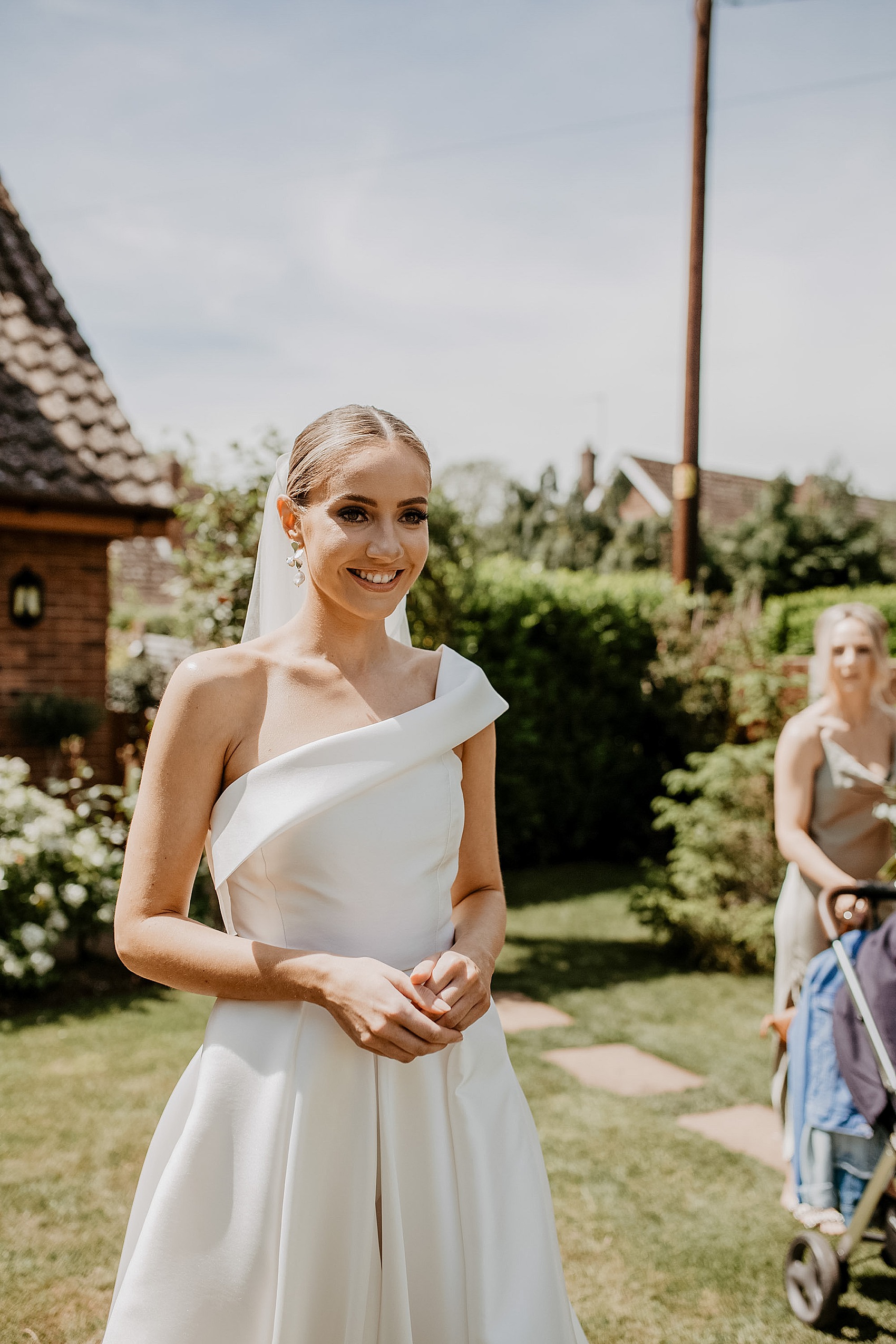 7 Jessica Bennett Bespoke bride Norwich Cathedral wedding