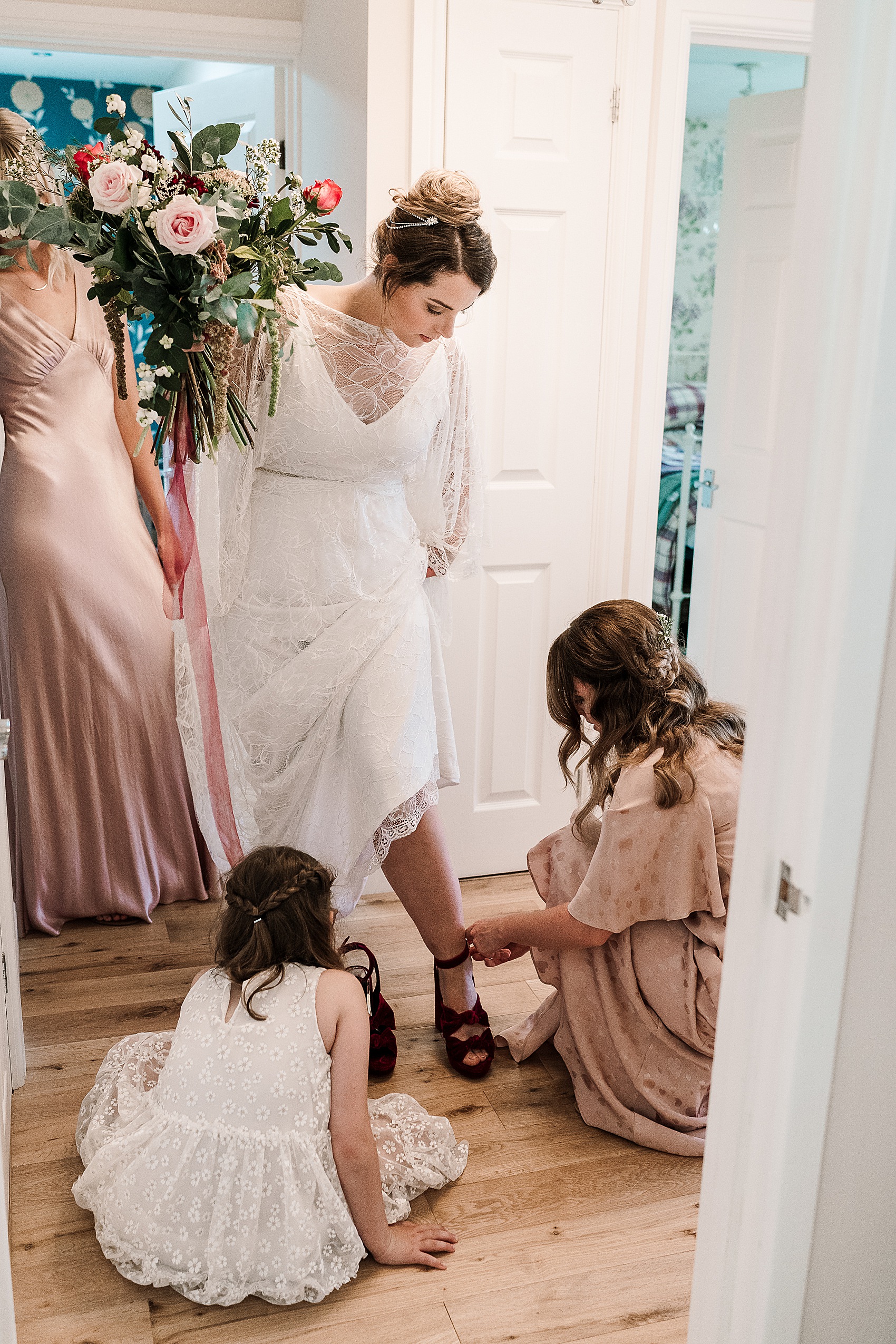 8 Rustic Barn wedding For Love dress