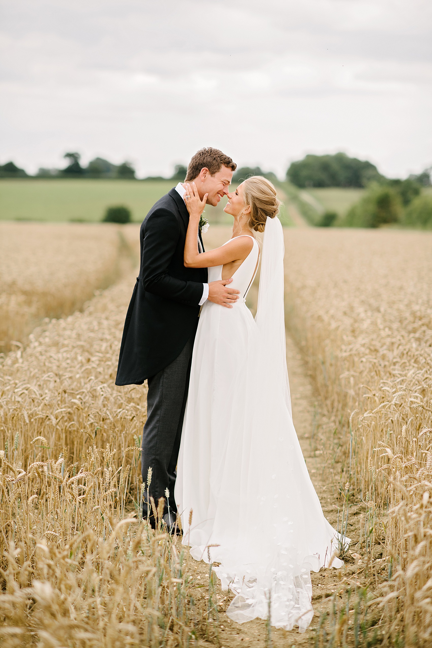 34 Classic Elegant outdoor wedding Suzanne Neville