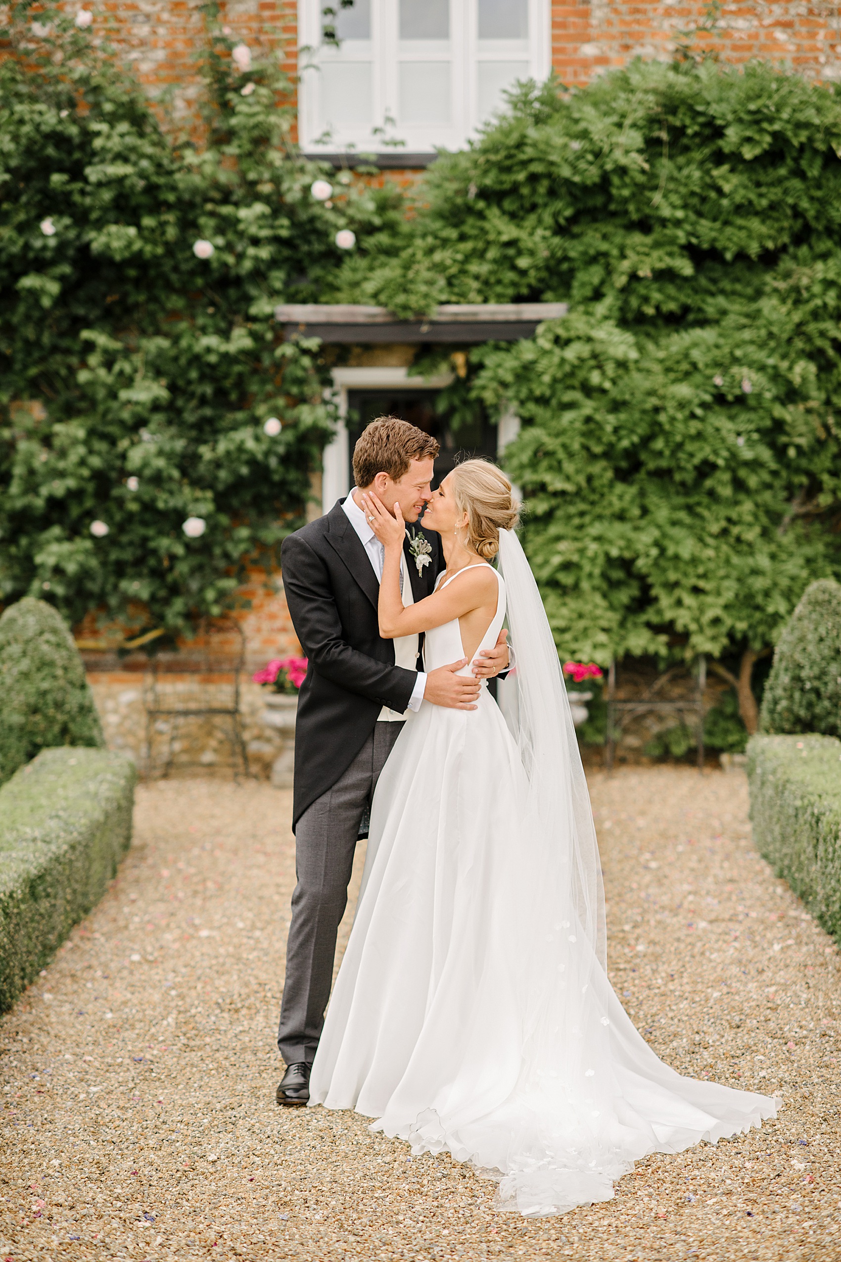 42 Classic Elegant outdoor wedding Suzanne Neville