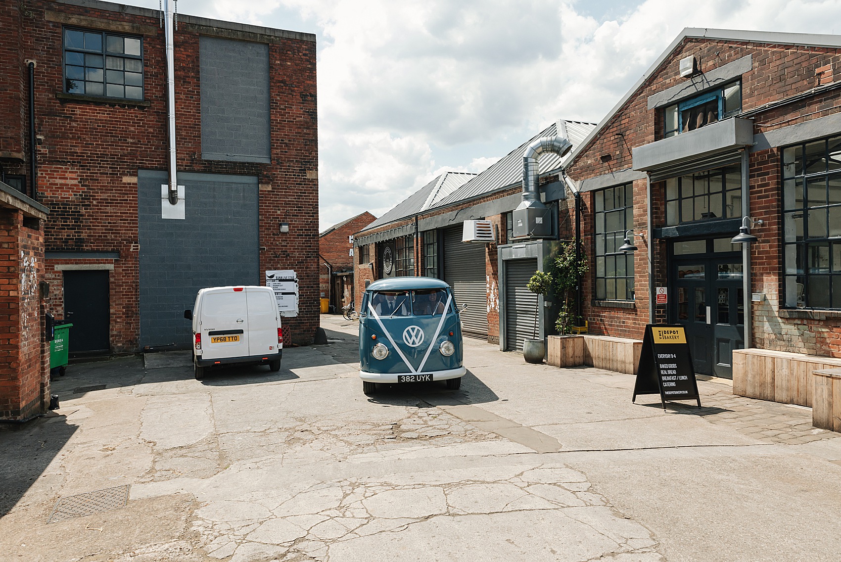 49 Warehouse Wedding Sheffield Halfpenny London bride