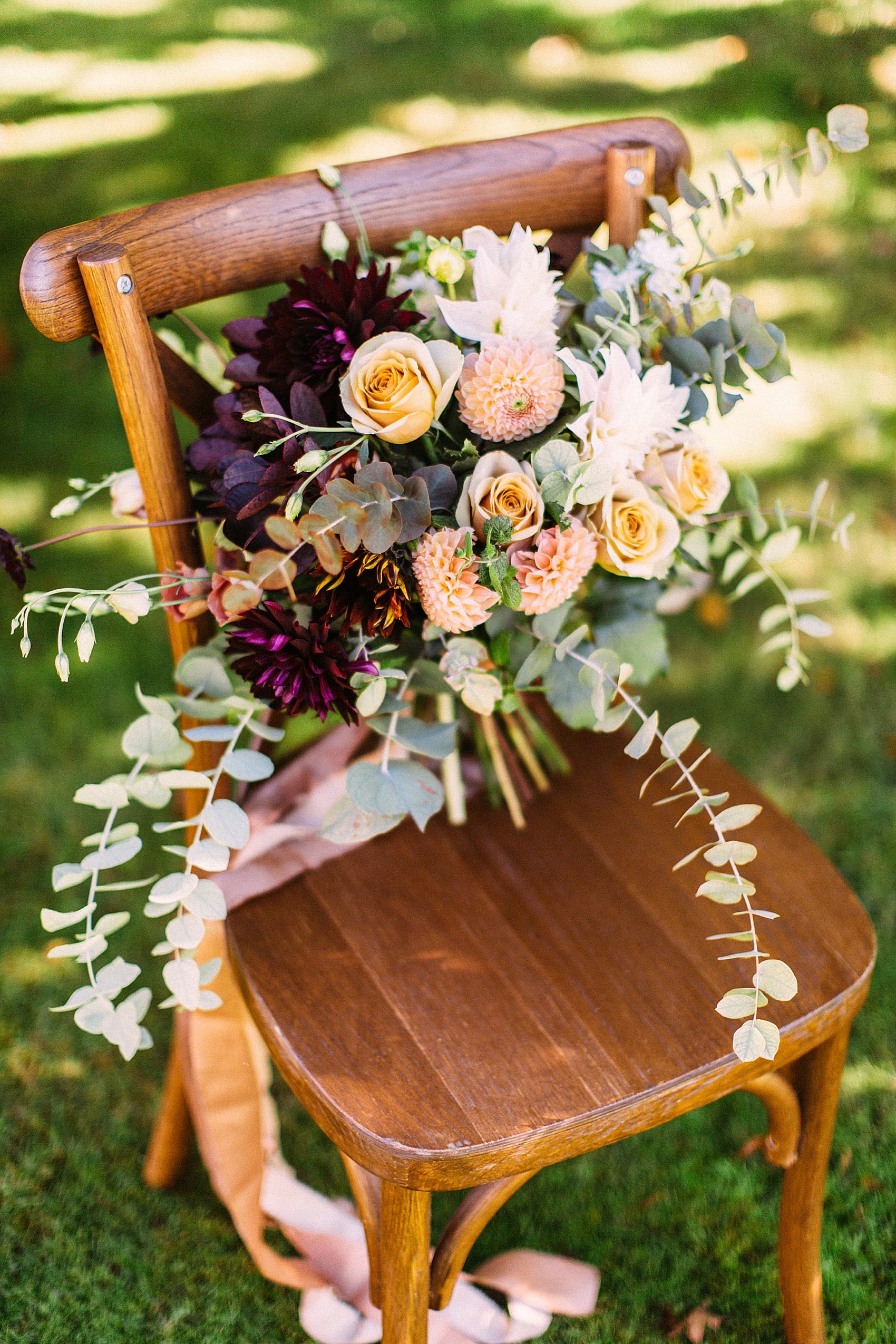 8 Autumn Winter Wedding Flowers