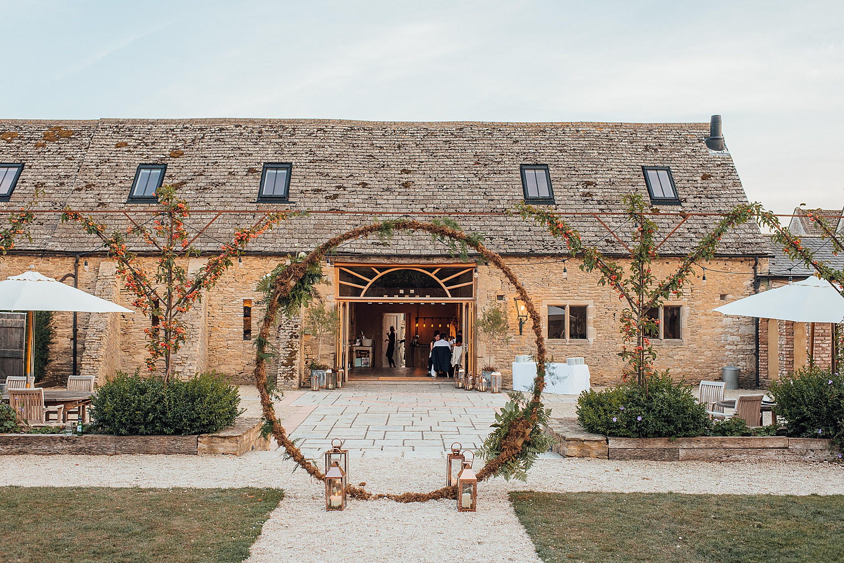 44 Halfpenny London Rustic Cotswolds Wedding