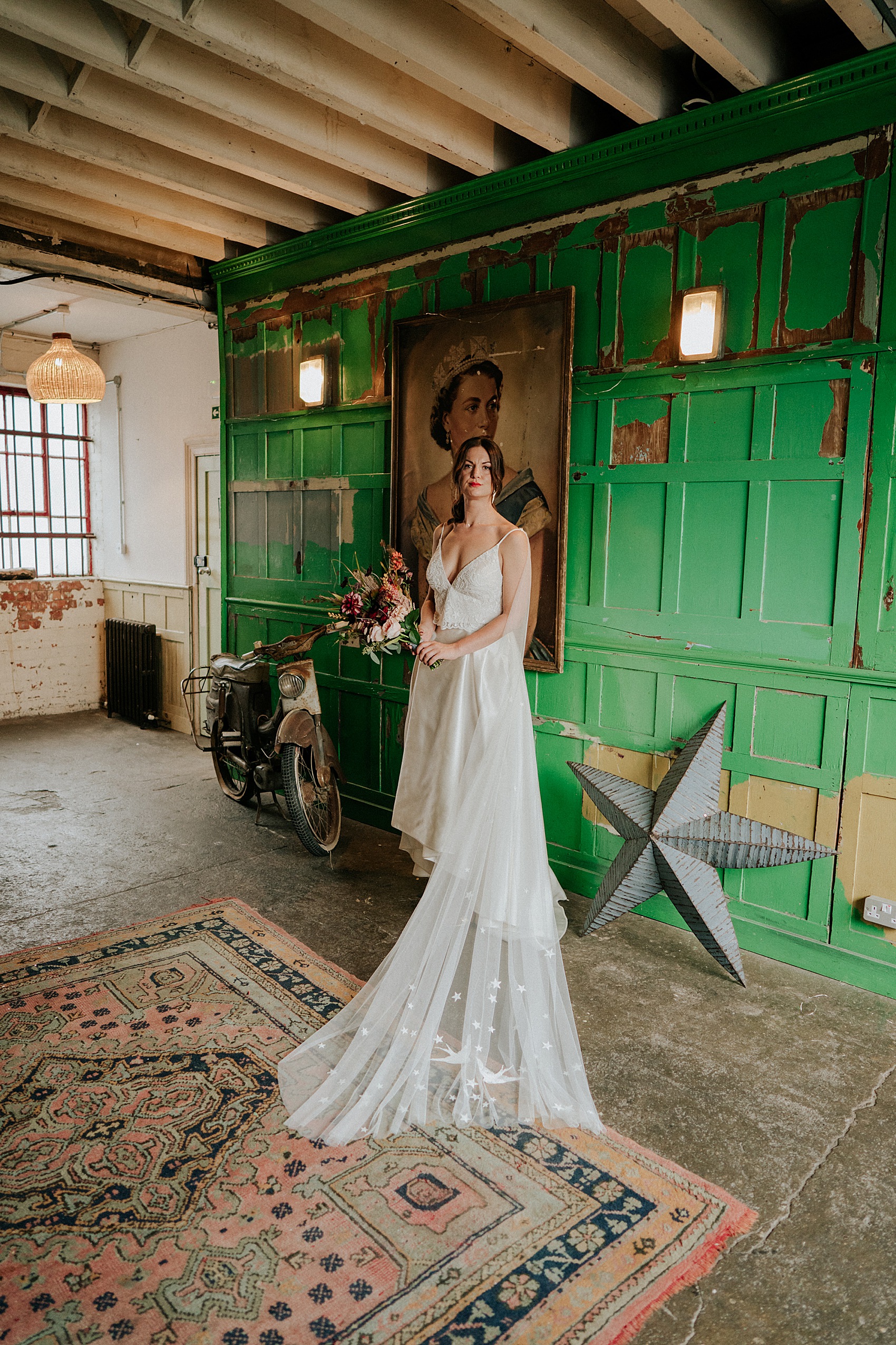 Halfpenny London bride warehouse wedding 13