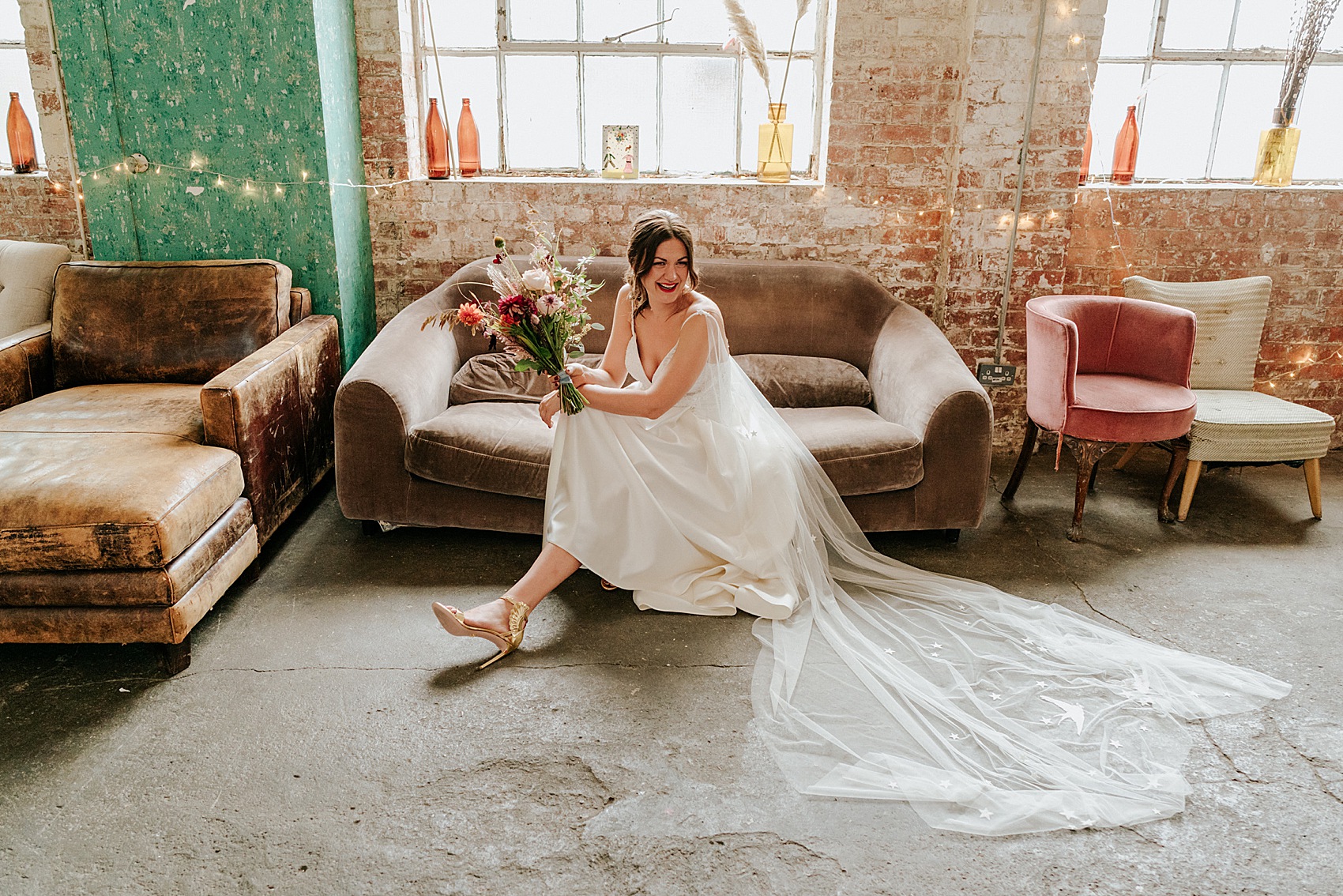 Halfpenny London bride warehouse wedding 16