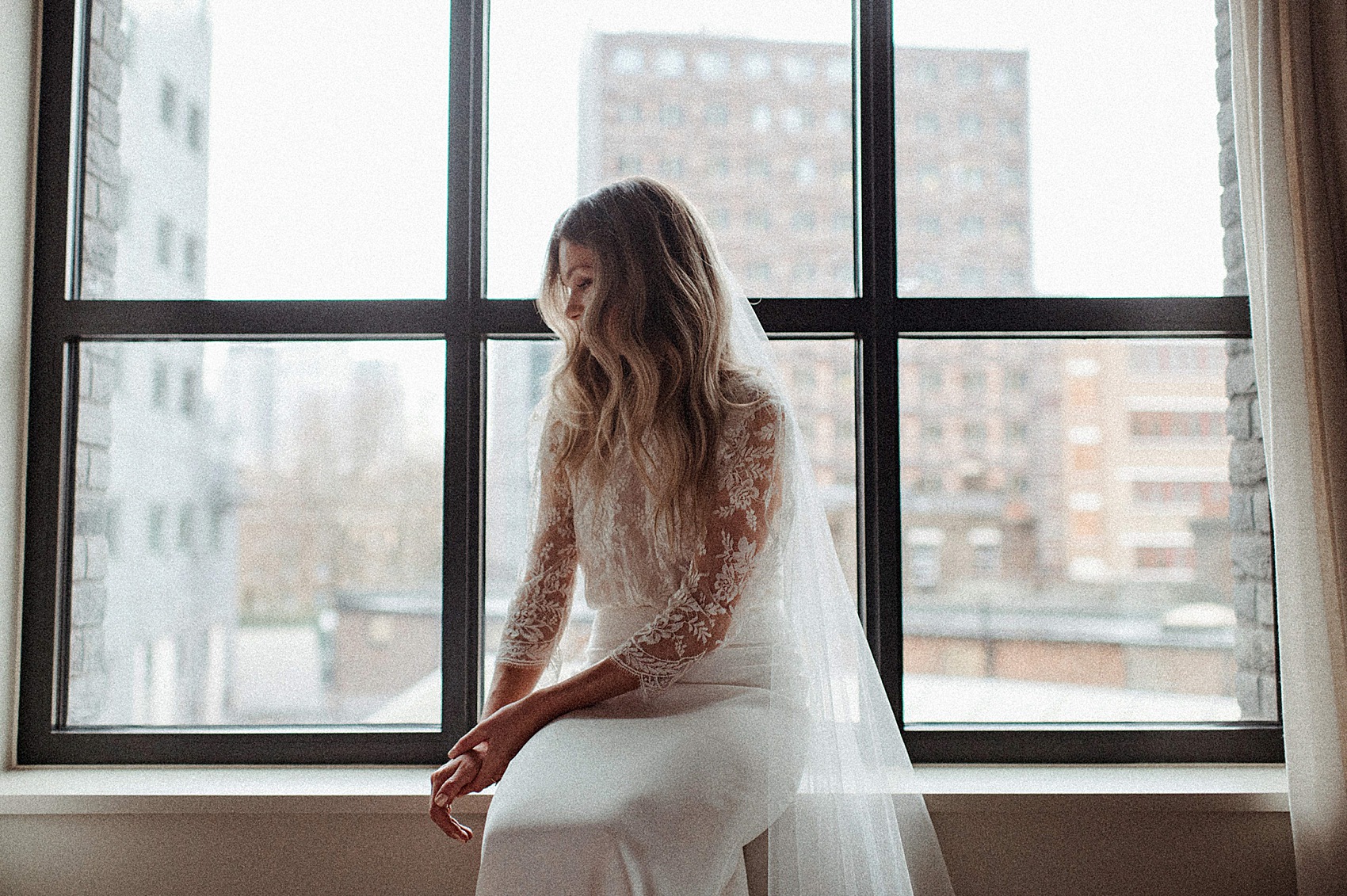 Late Autumn Wedding Laure de Sagazan bride 16