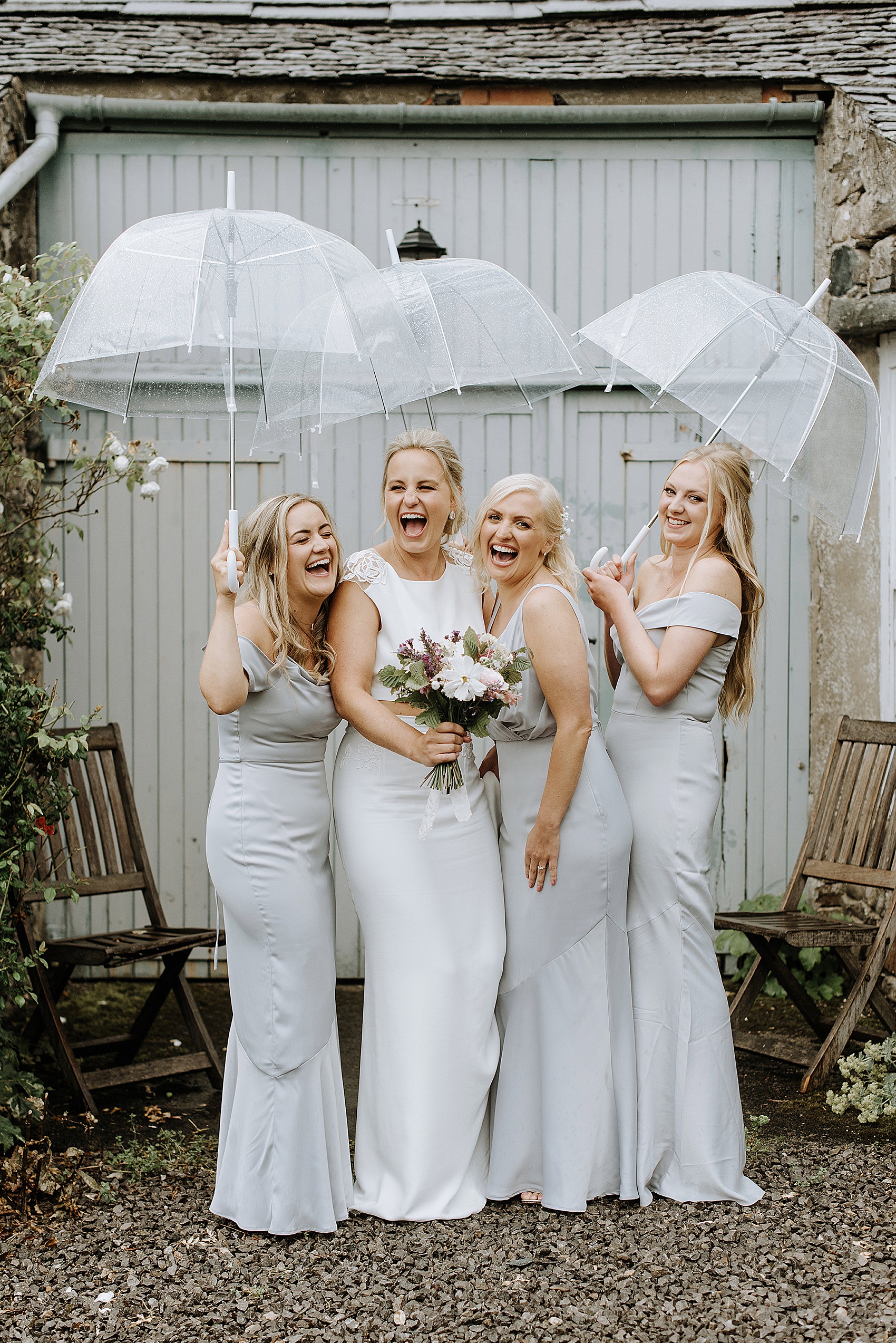 Rainy day wedding 32