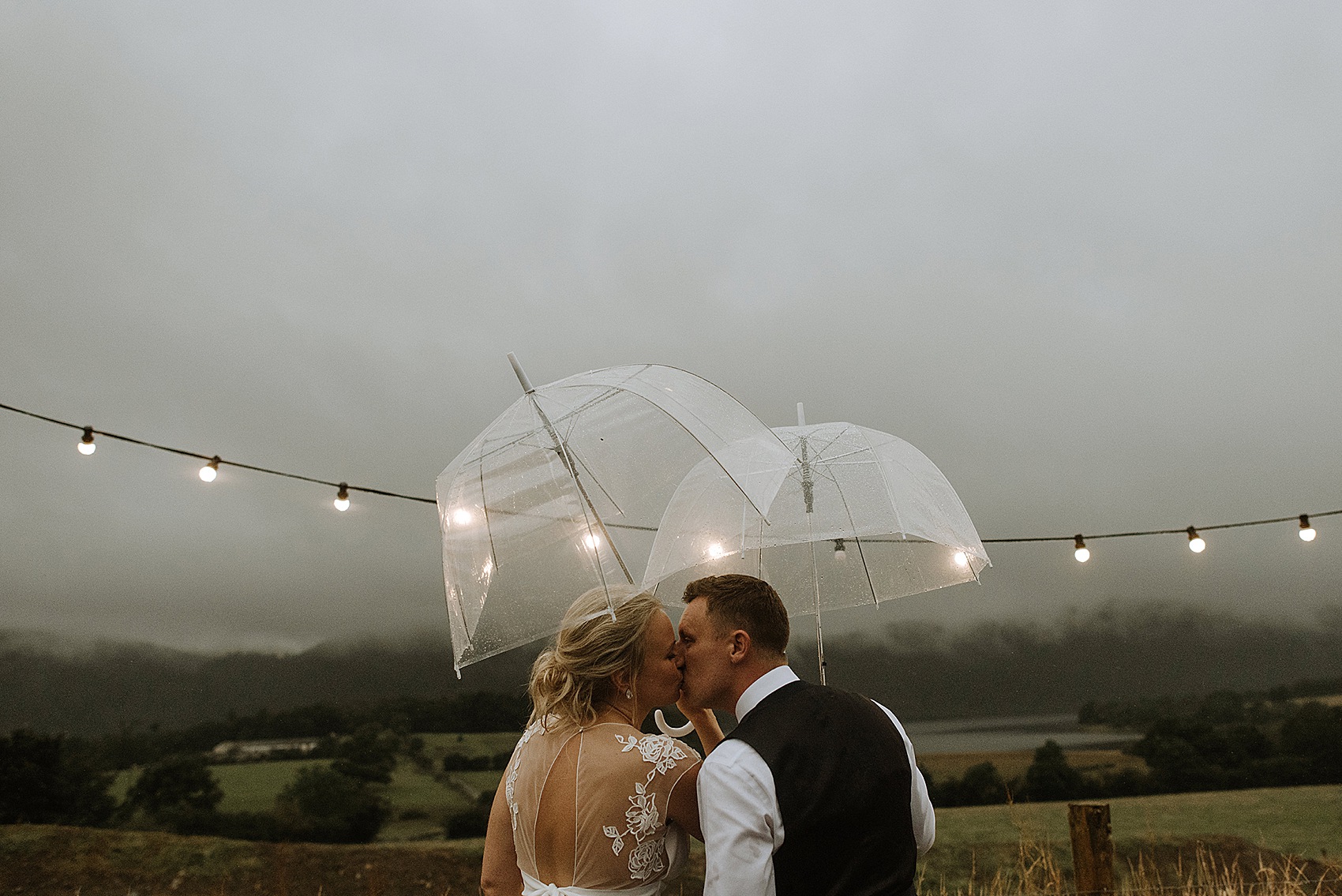 Rainy day wedding 50