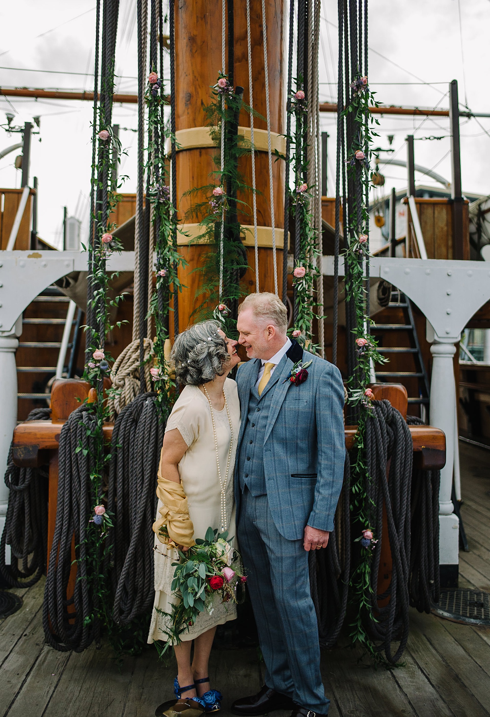 Wedding on a boat 1920s vintage dress 40