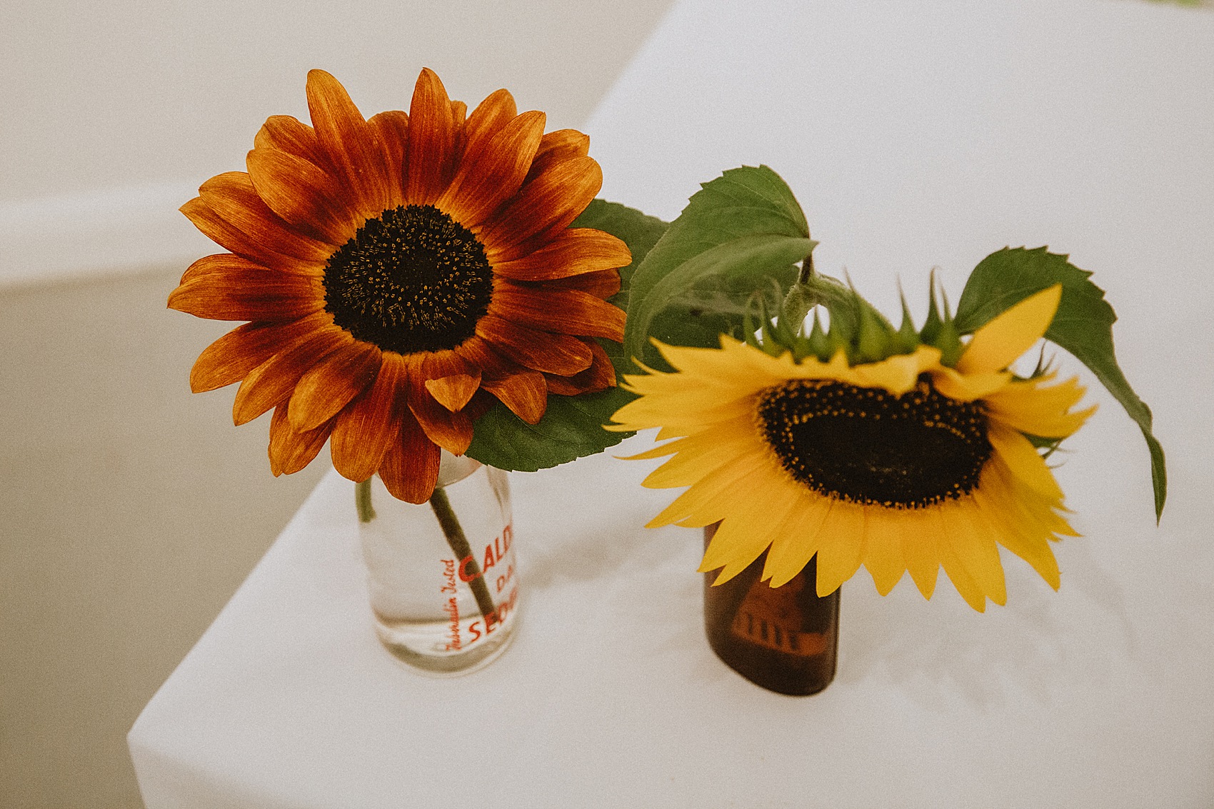 1960s inspired wedding sunflowers 4