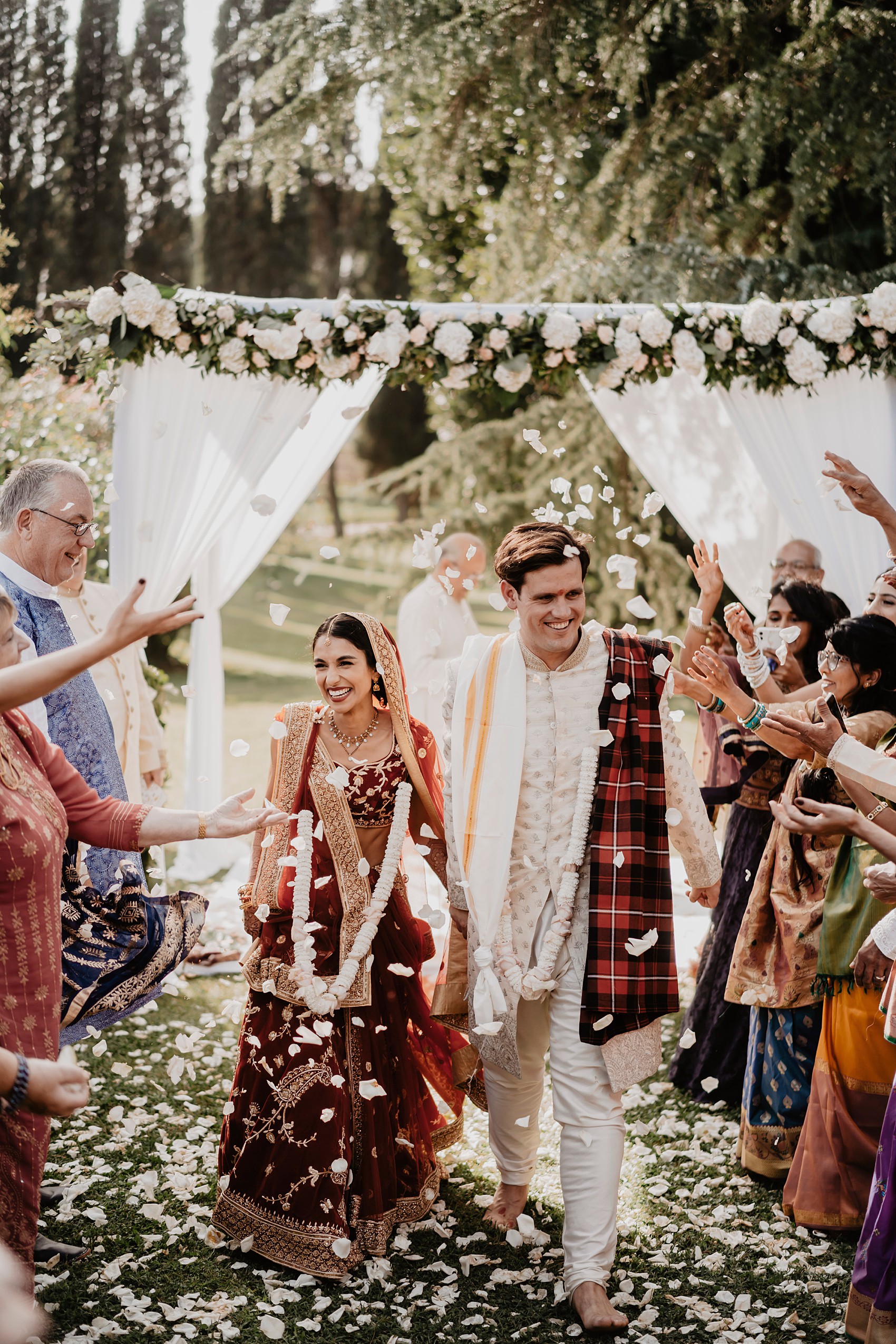 Wedding dress on sale hindu marriage