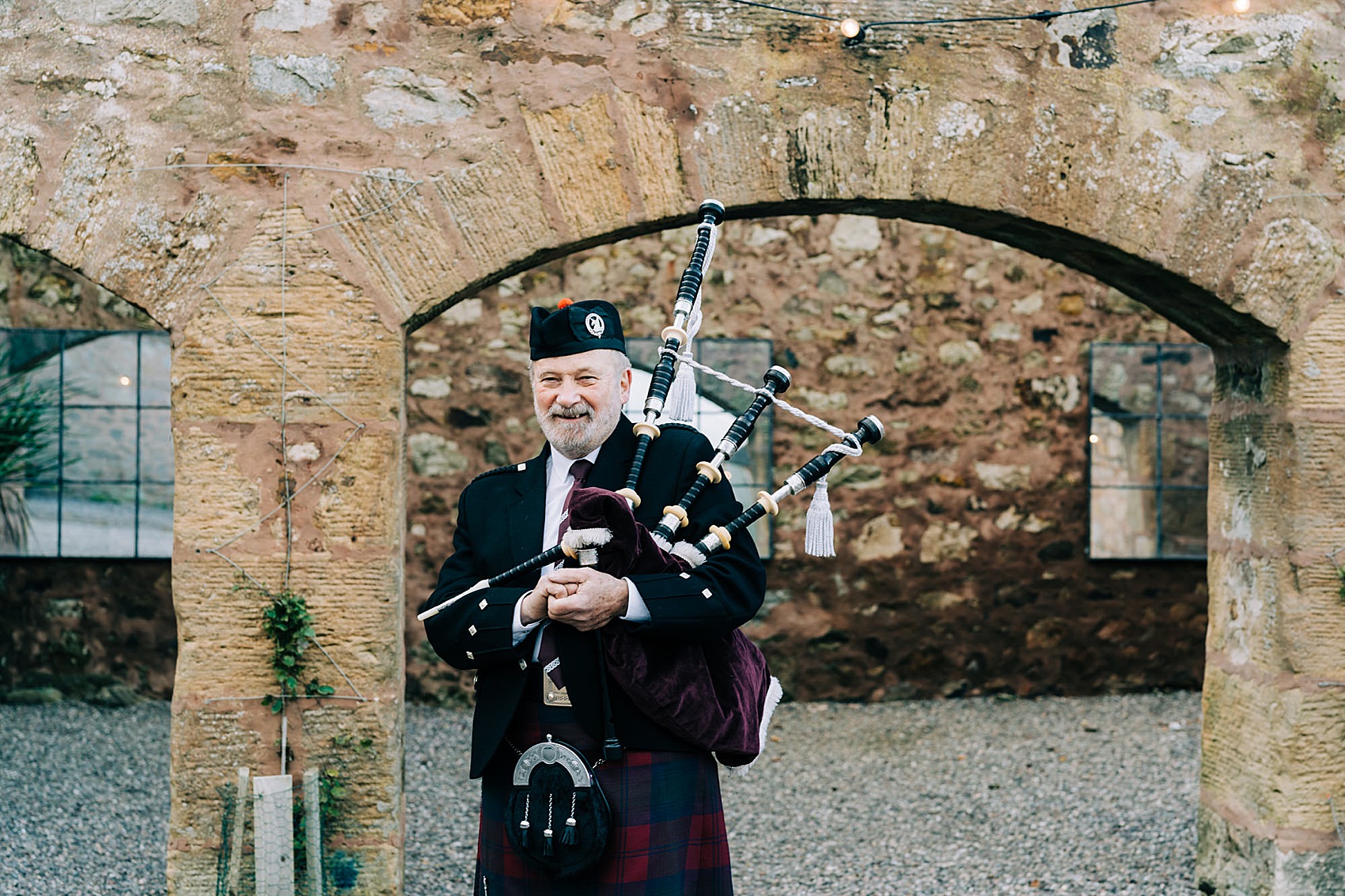 Cosy Autumn Candlelit Scottish Wedding 15