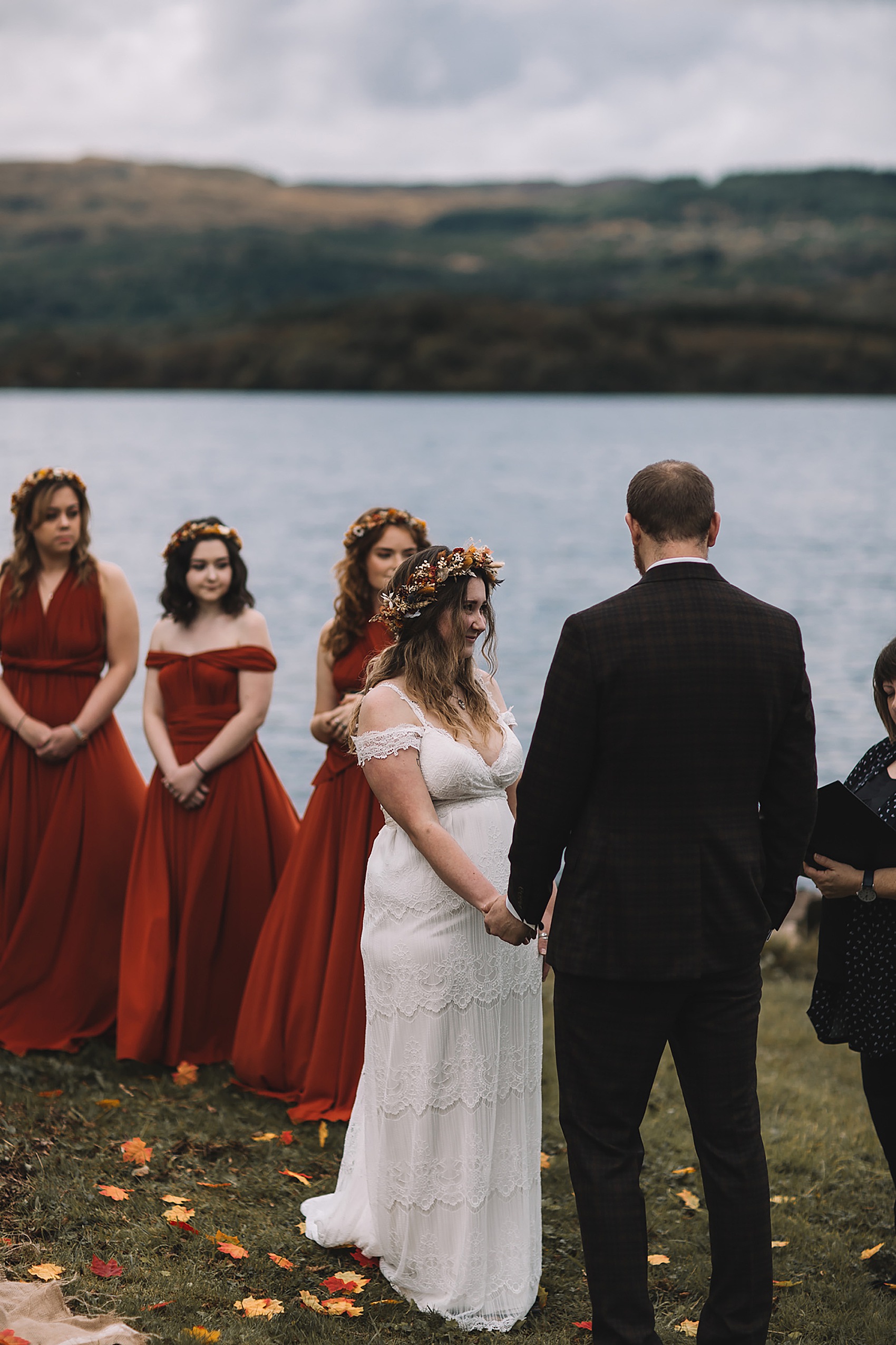 Atmostpheric Autumn Scottish Loch wedding 26