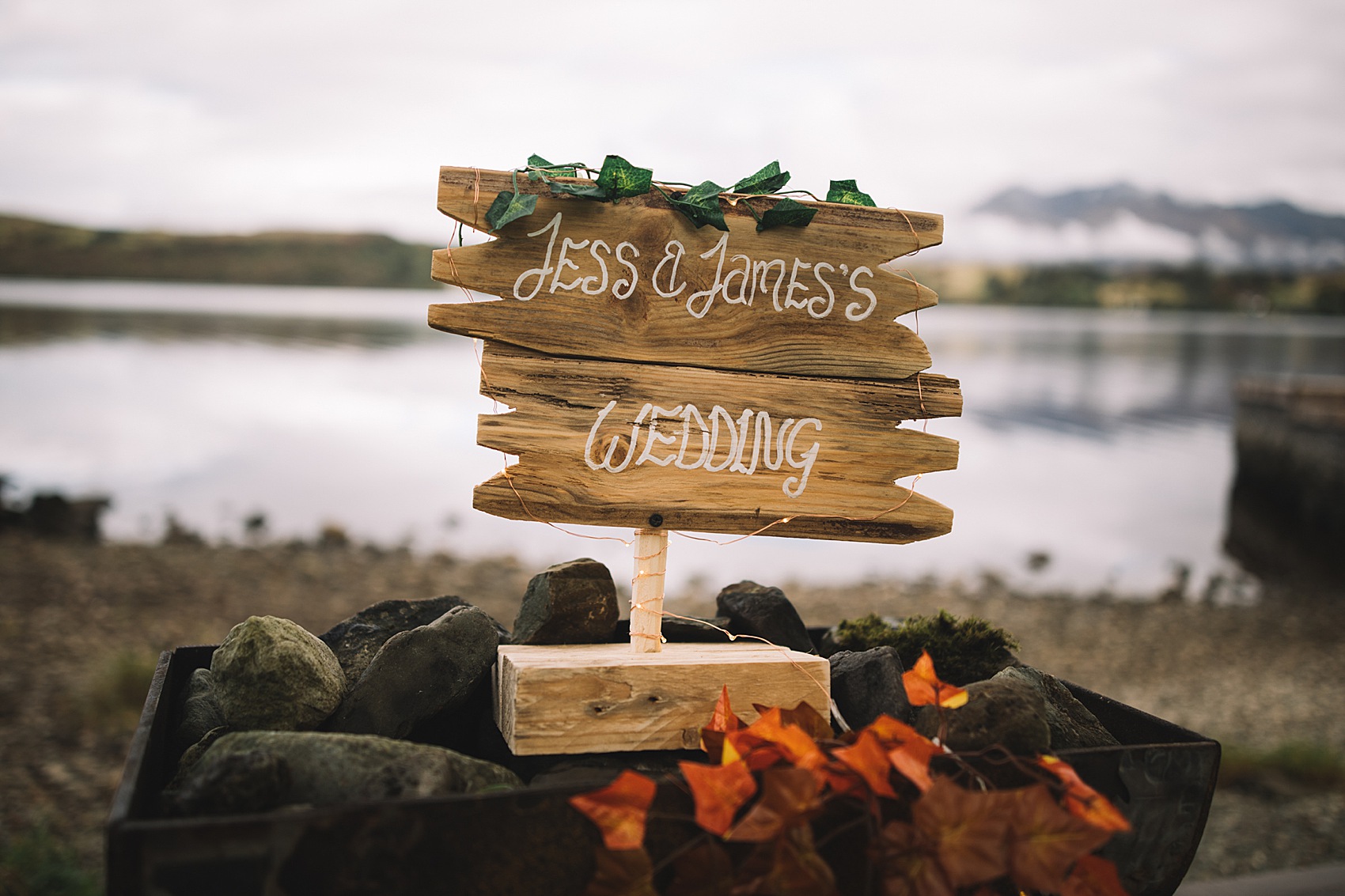 Atmostpheric Autumn Scottish Loch wedding 7